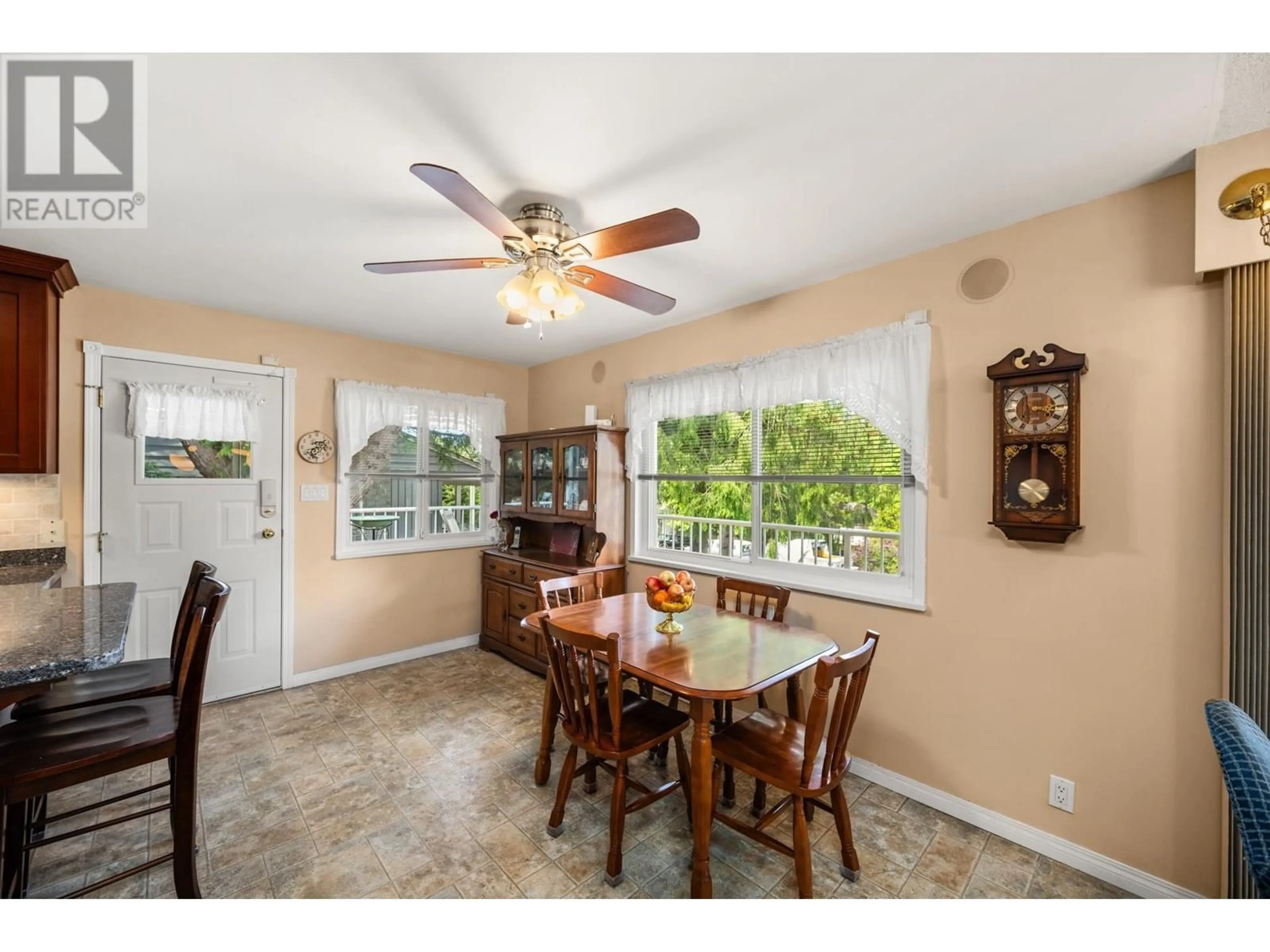 Dining room, unknown for 889 BAYVIEW DRIVE, Tsawwassen British Columbia V4M2R5