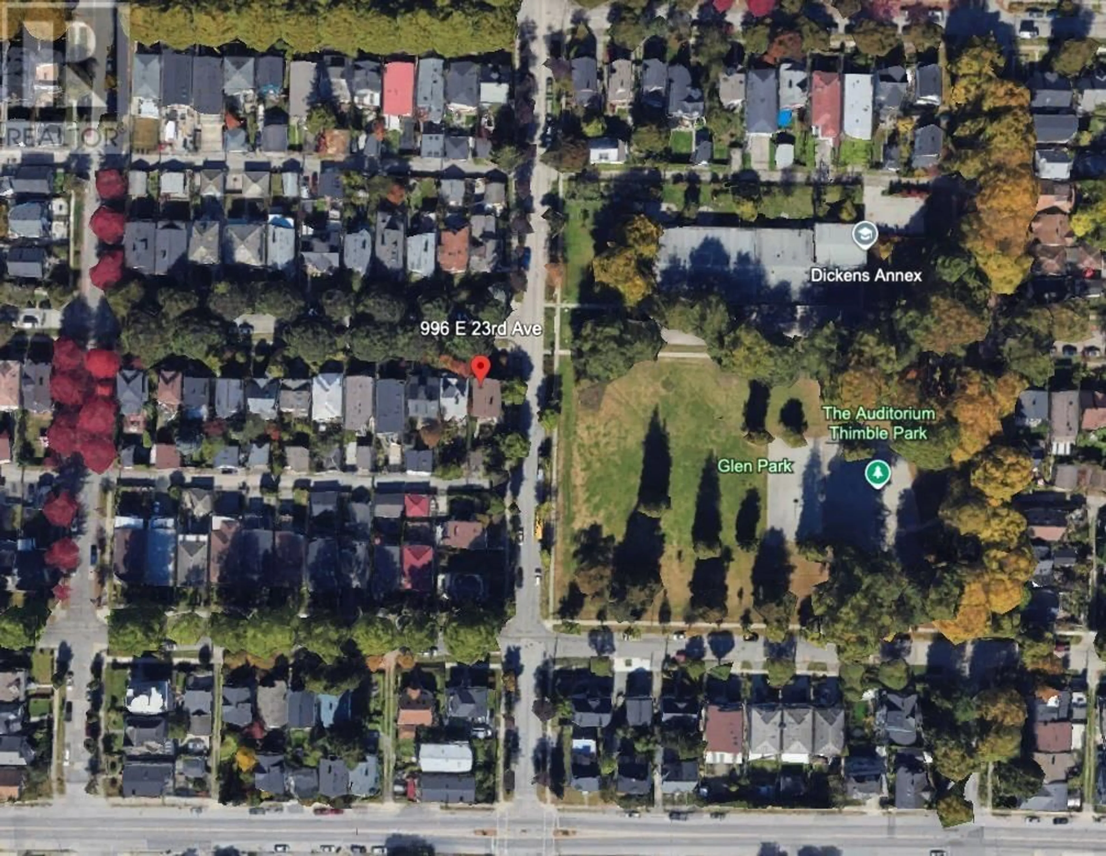 A pic from outside/outdoor area/front of a property/back of a property/a pic from drone, street for 996 23RD AVENUE, Vancouver British Columbia V5V1Y5