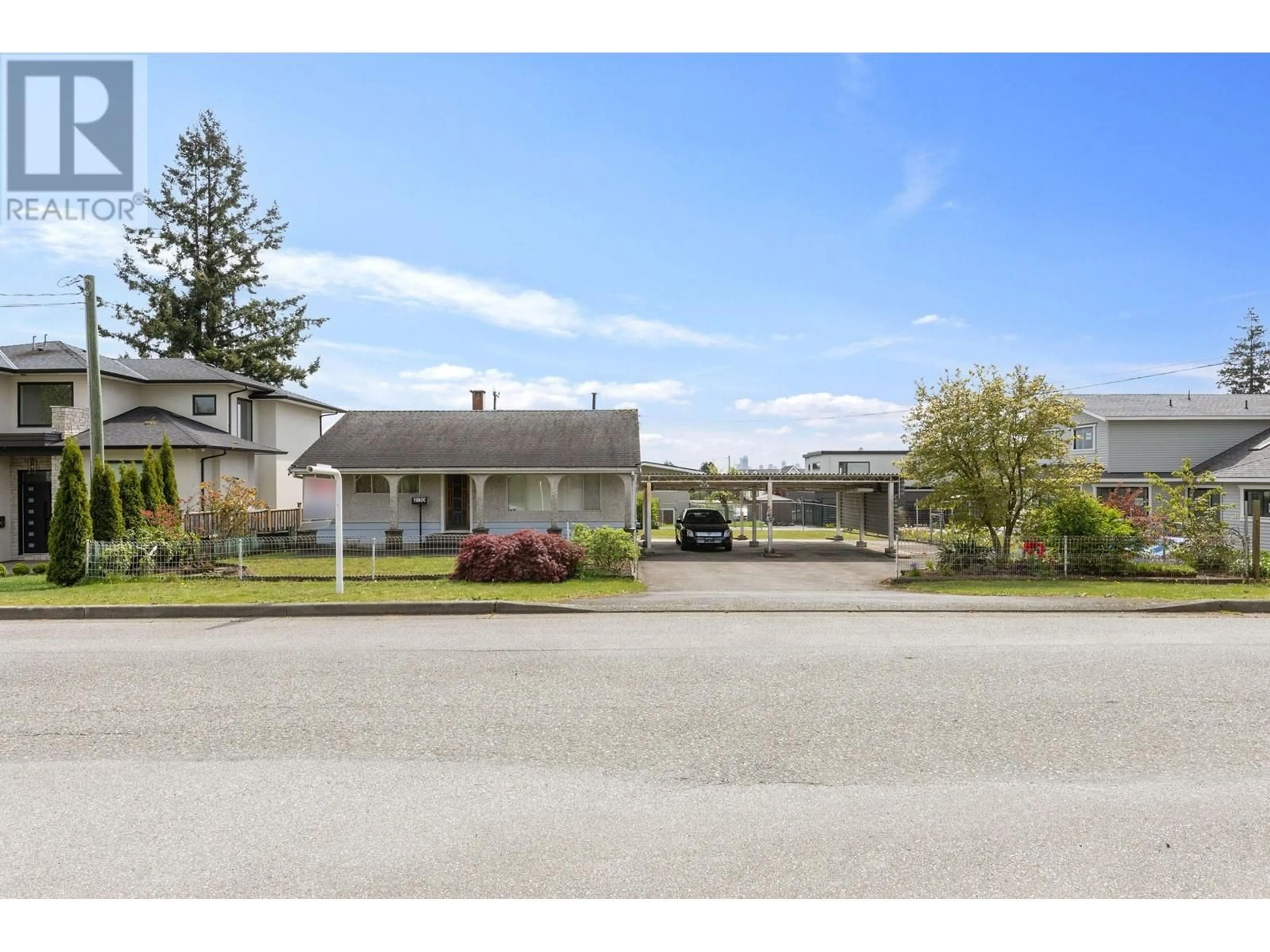 A pic from outside/outdoor area/front of a property/back of a property/a pic from drone, street for 2130 CRAIGEN AVENUE, Coquitlam British Columbia V3K1W6