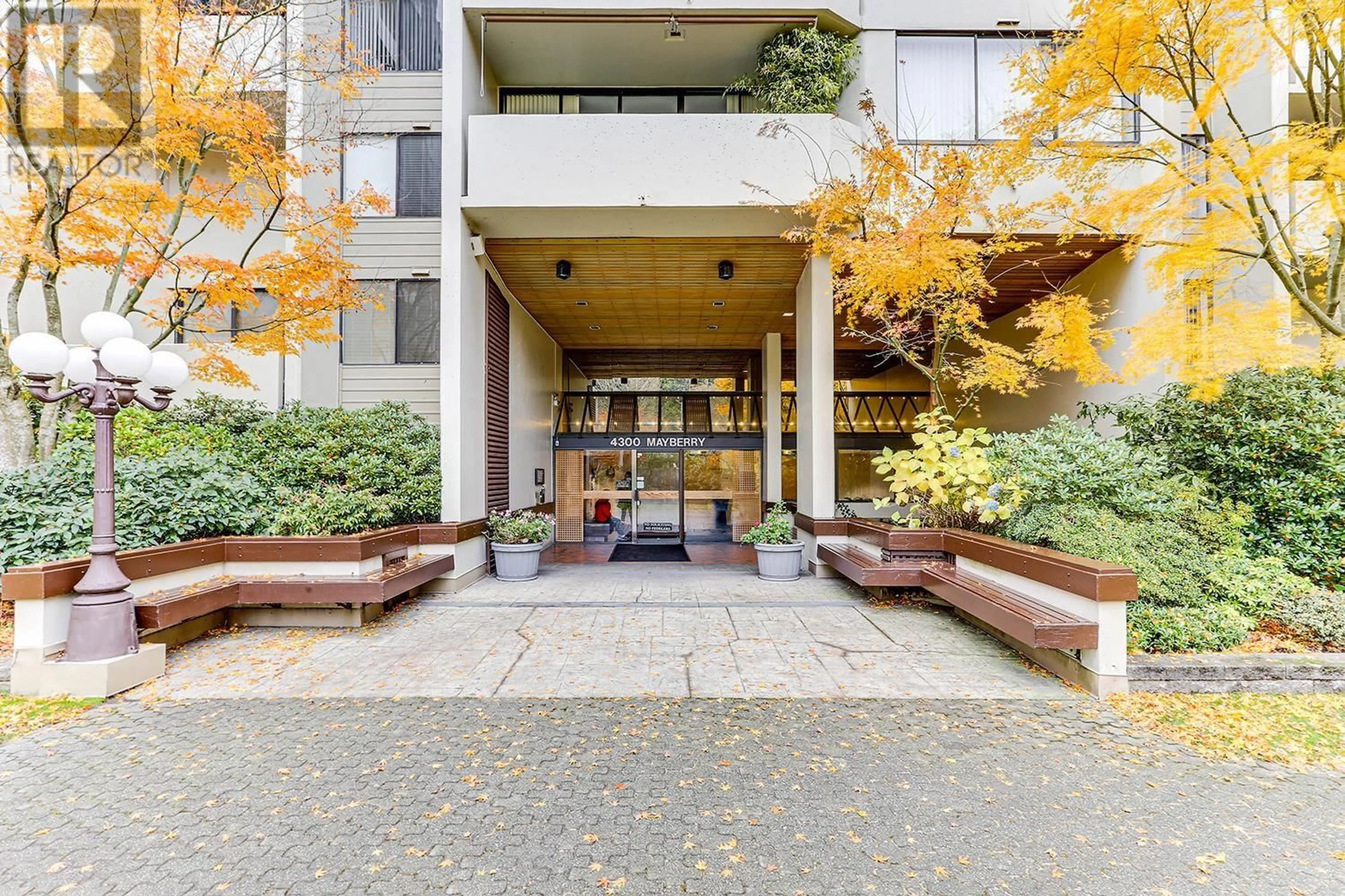 Patio, unknown for 1102 - 4300 MAYBERRY STREET, Burnaby British Columbia V5H4A4