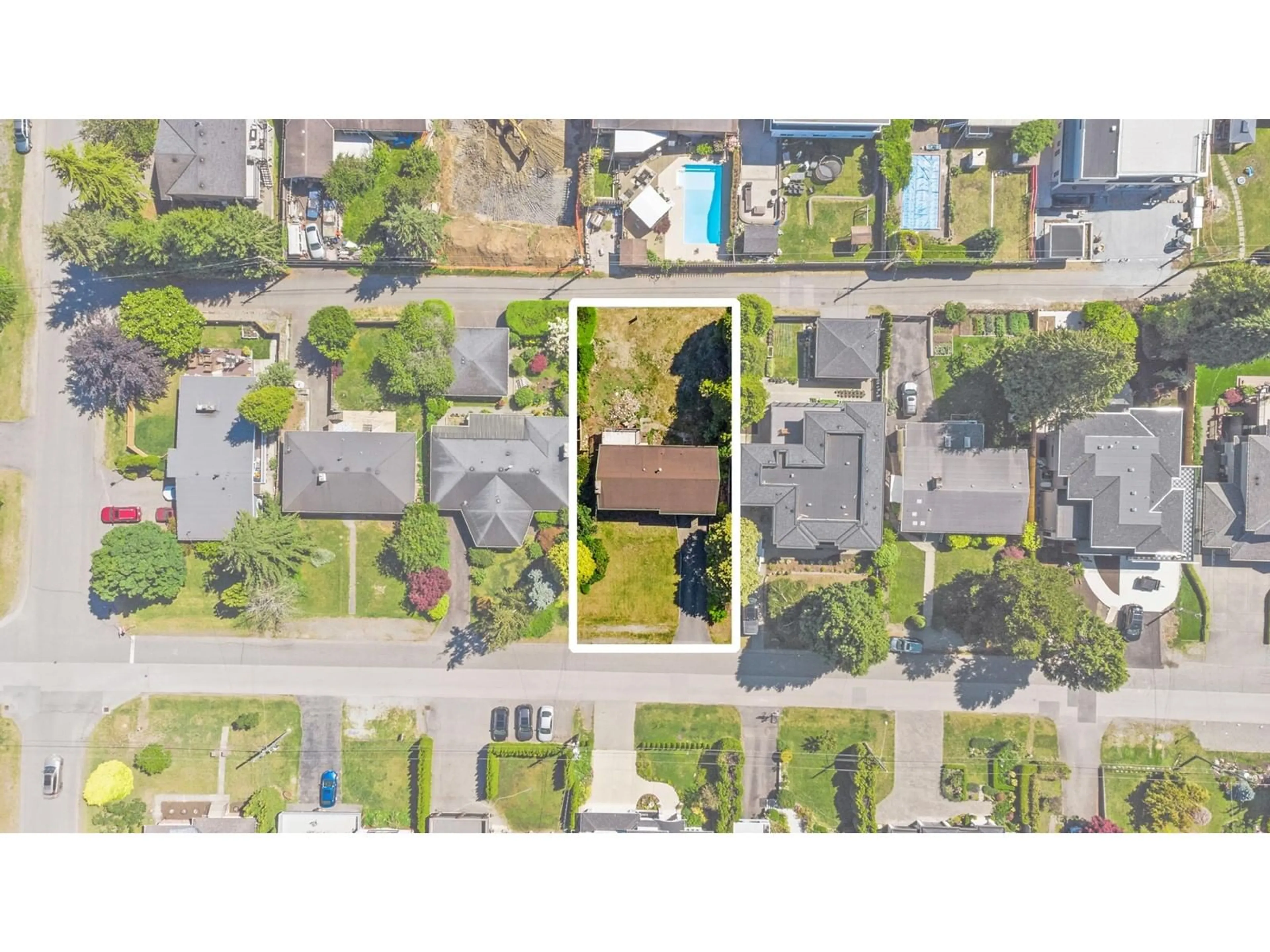 A pic from outside/outdoor area/front of a property/back of a property/a pic from drone, street for 13850 BLACKBURN, White Rock British Columbia V4B2Y8