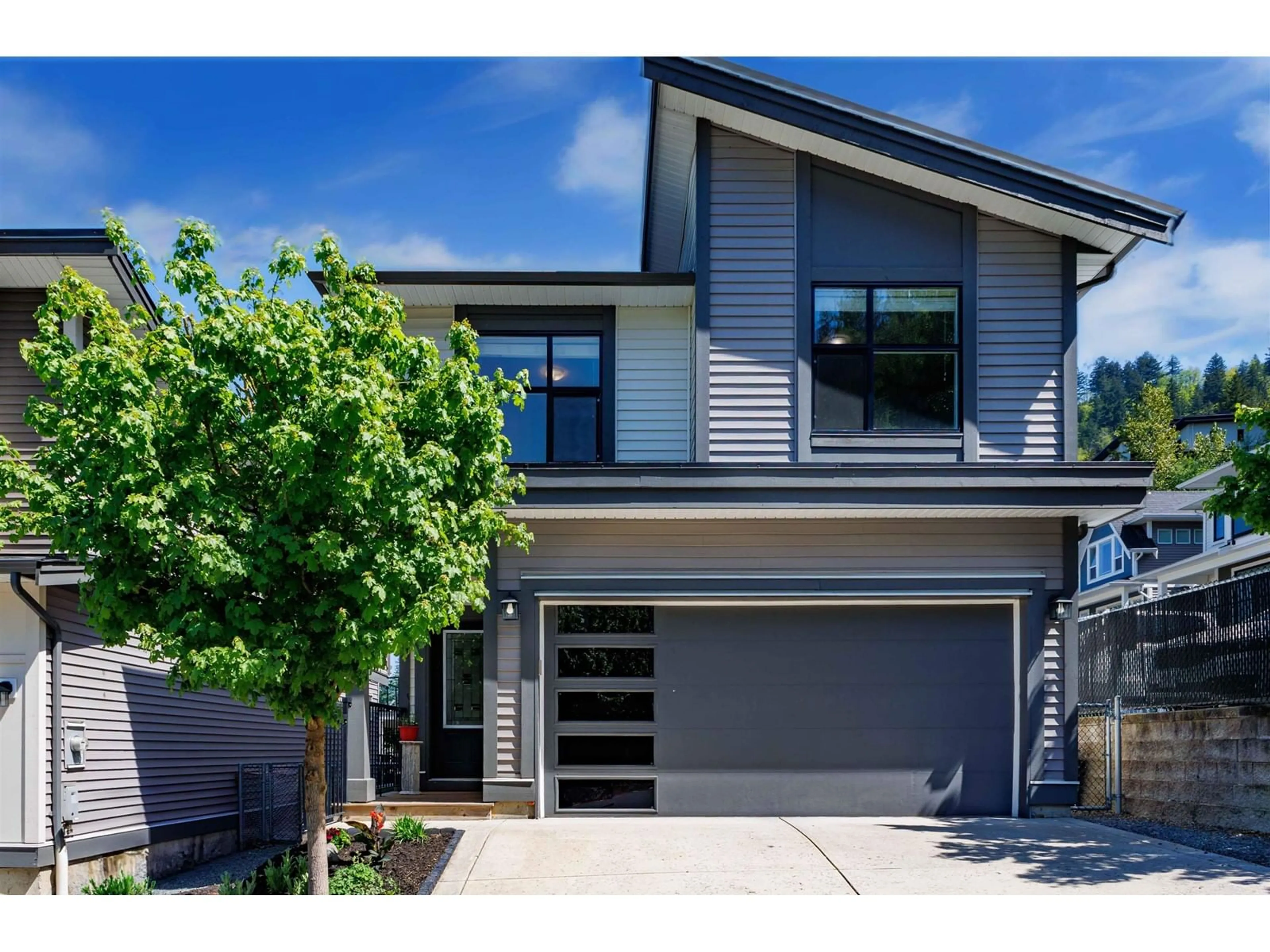Home with brick exterior material, street for 45 - 47042 MACFARLANE PLACE, Chilliwack British Columbia V2R0P3