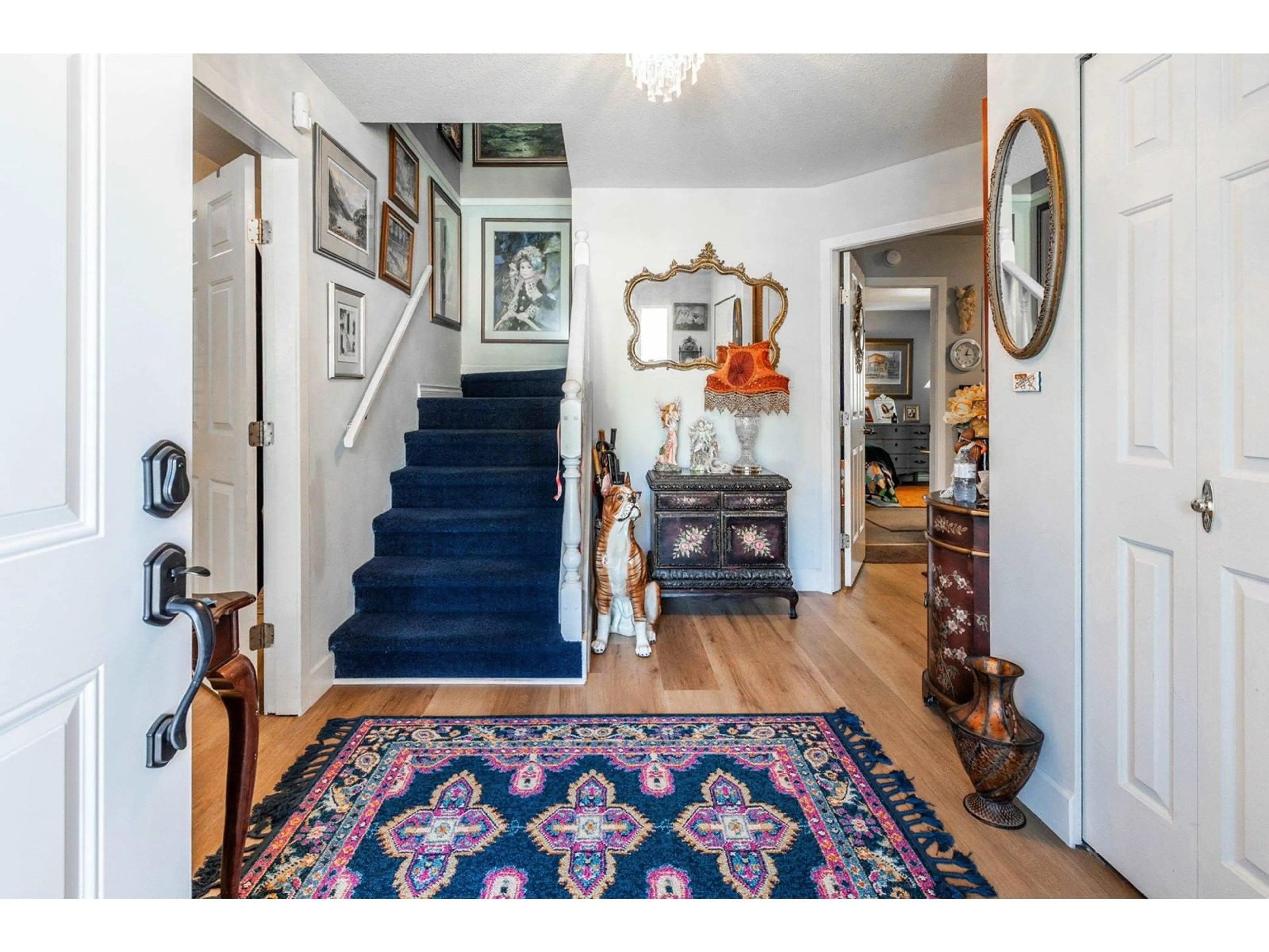 Indoor entryway for 5287 197, Langley British Columbia V3A7X8