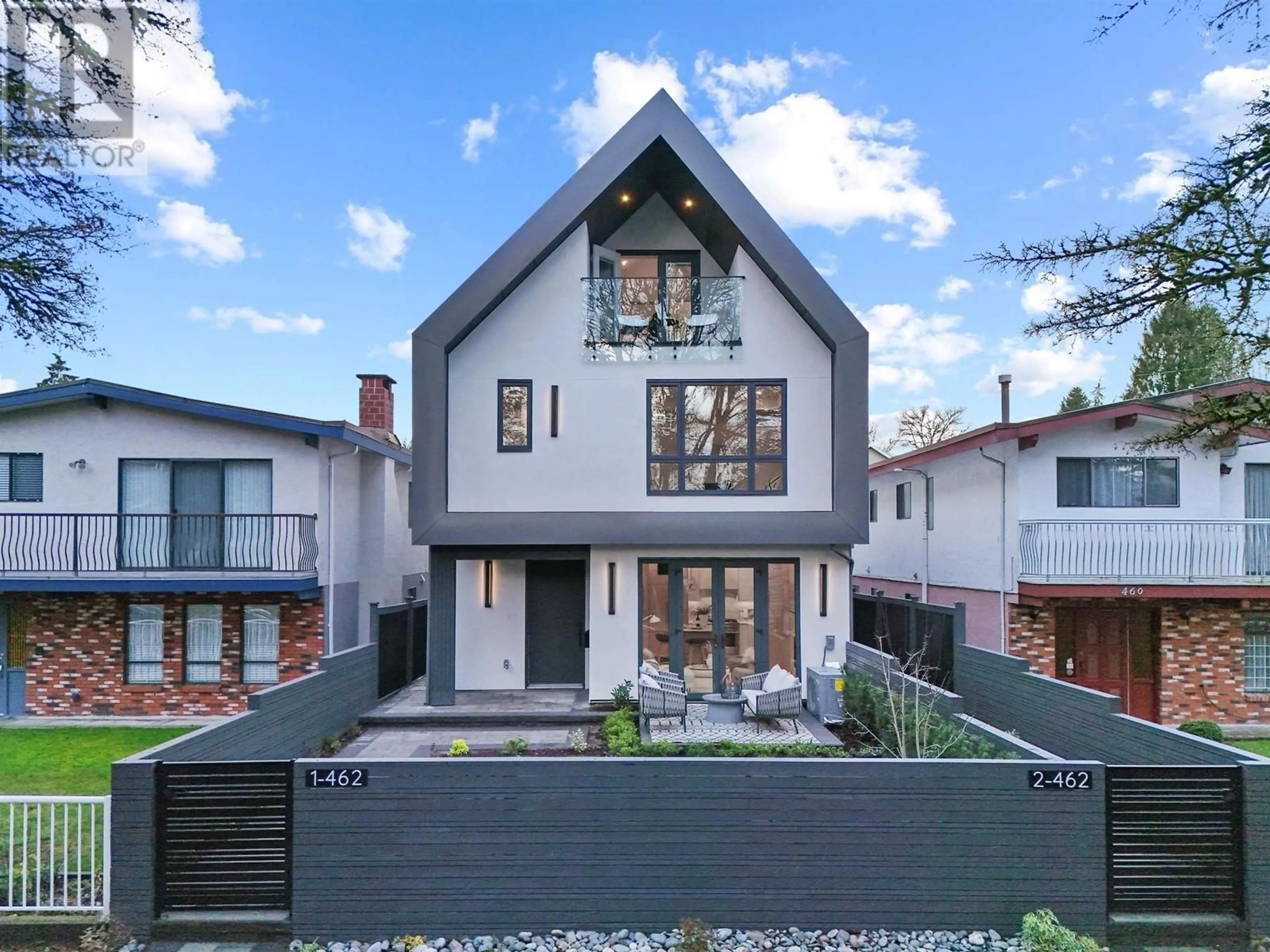 Home with brick exterior material, street for 1 - 462 19TH AVENUE, Vancouver British Columbia V5V1J7
