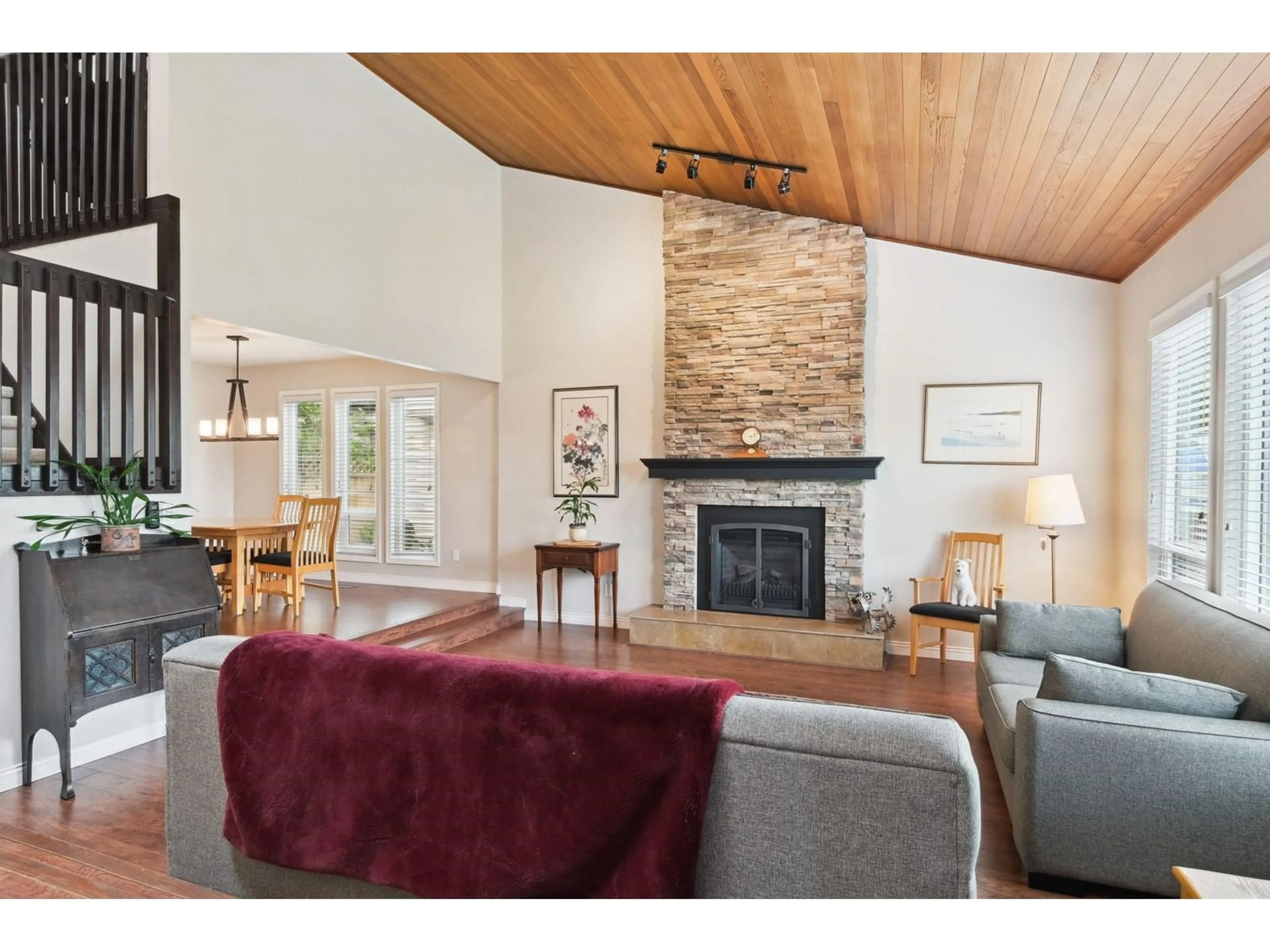 Living room with furniture, unknown for 9306 214B, Langley British Columbia V1M1R3