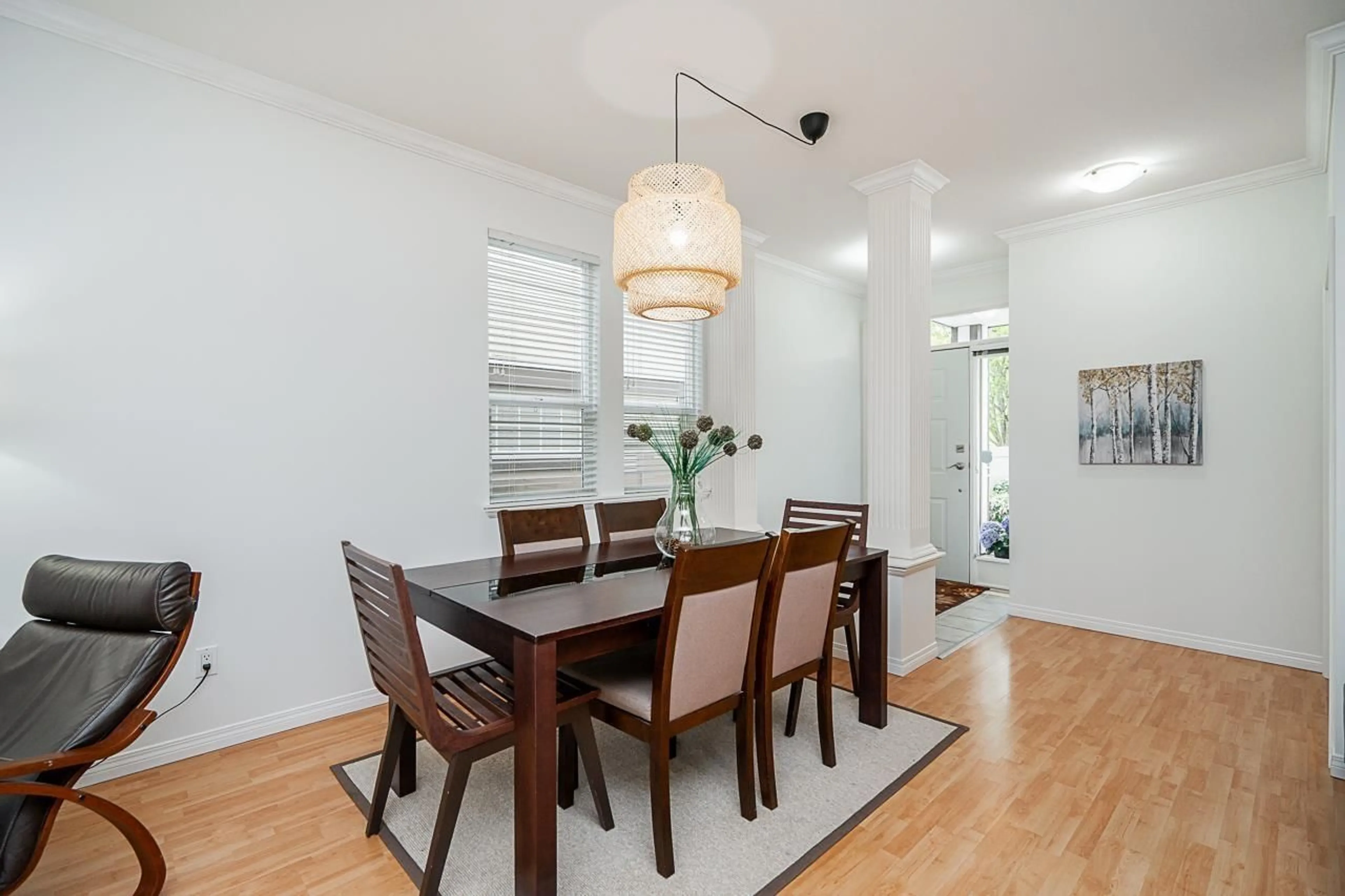 Dining room, wood/laminate floor for 8268 158, Surrey British Columbia V4N0R5