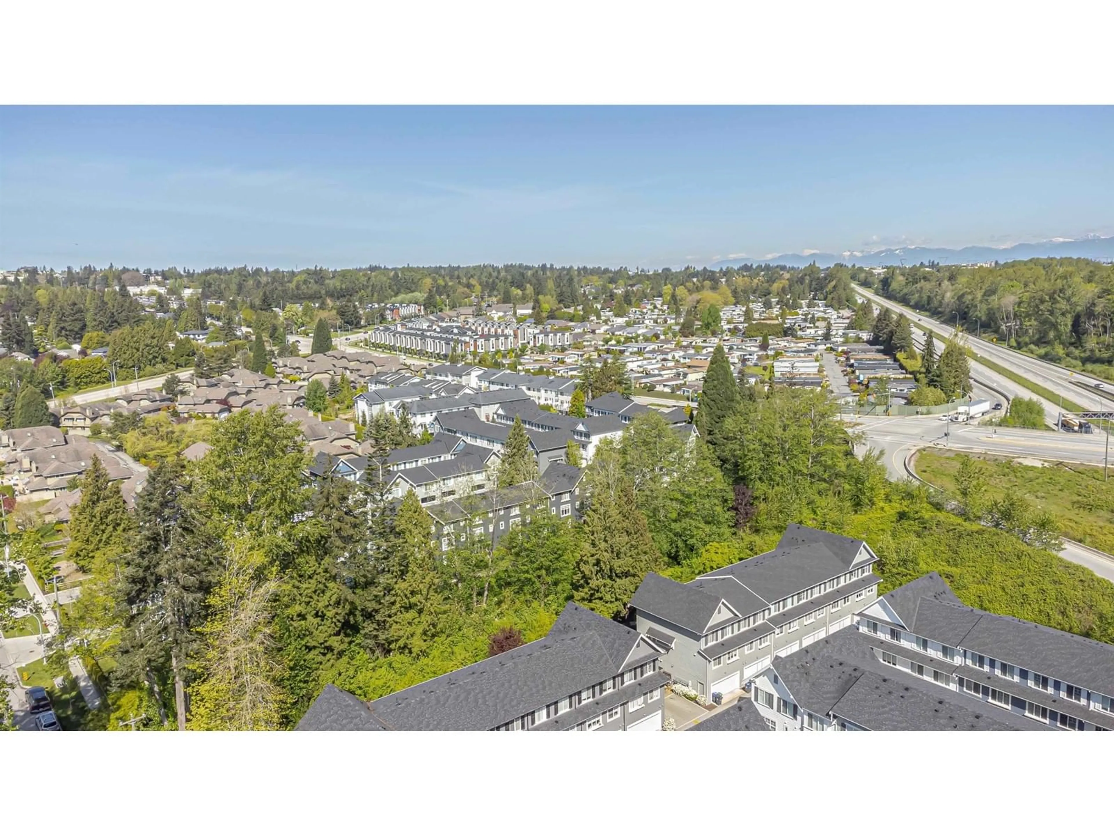 A pic from outside/outdoor area/front of a property/back of a property/a pic from drone, city buildings view from balcony for 16373 15, Surrey British Columbia V4A1L4