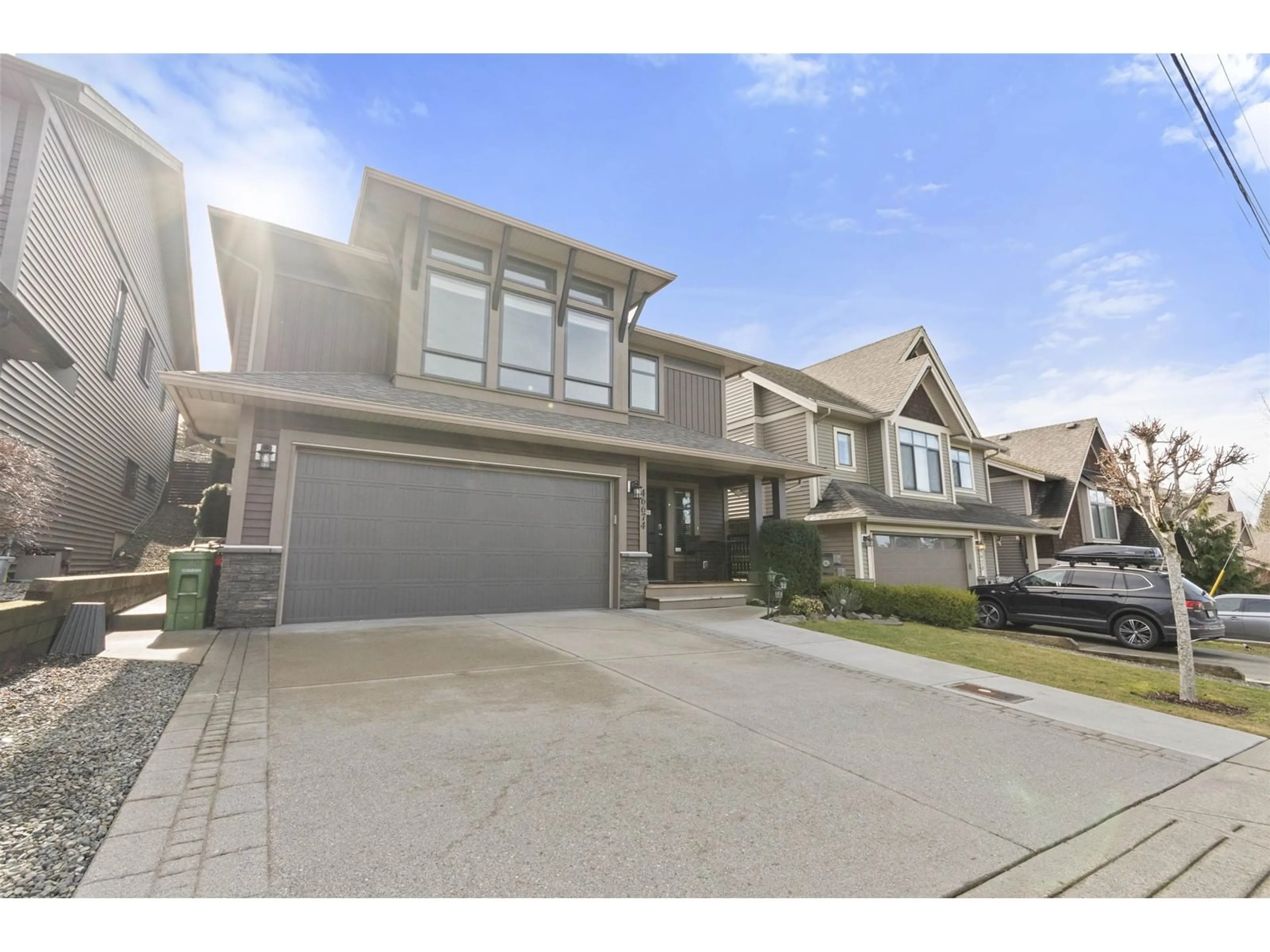 Home with vinyl exterior material, street for 46674 UPLANDS ROAD, Sardis British Columbia V2R4W2