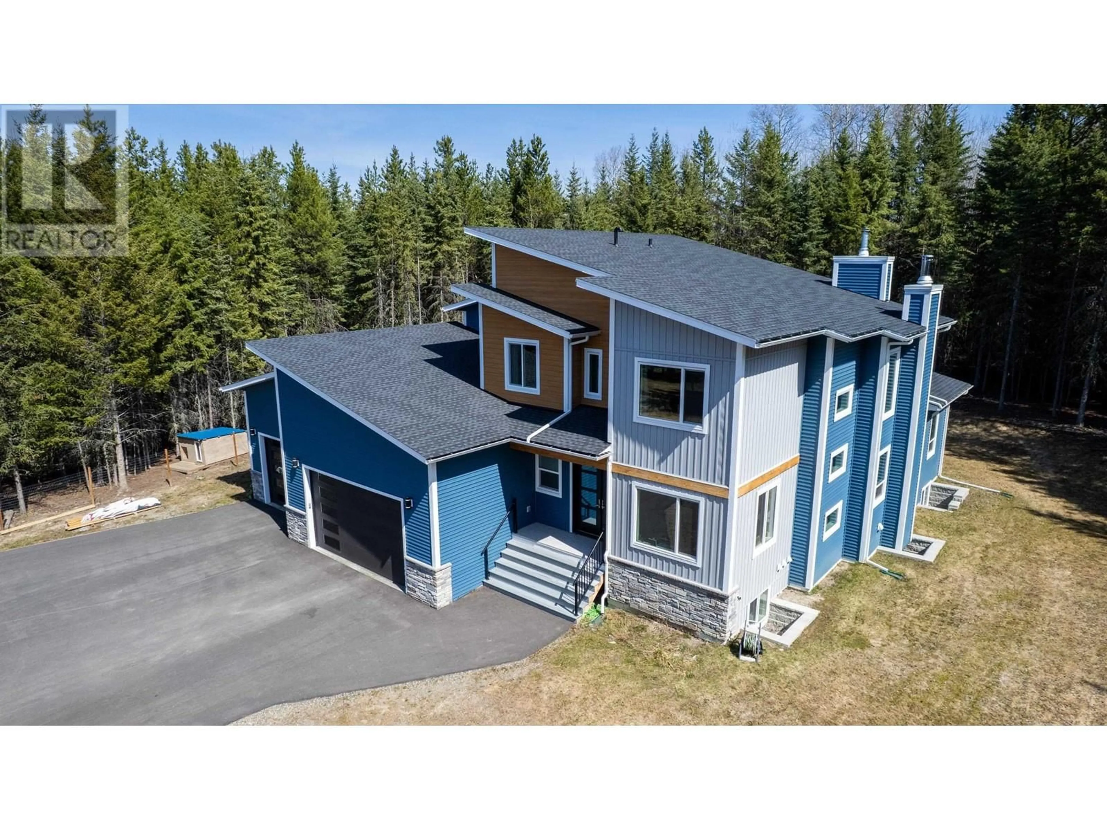 A pic from outside/outdoor area/front of a property/back of a property/a pic from drone, building for 10044 PARK MEADOWS DRIVE, Prince George British Columbia V2N0H7