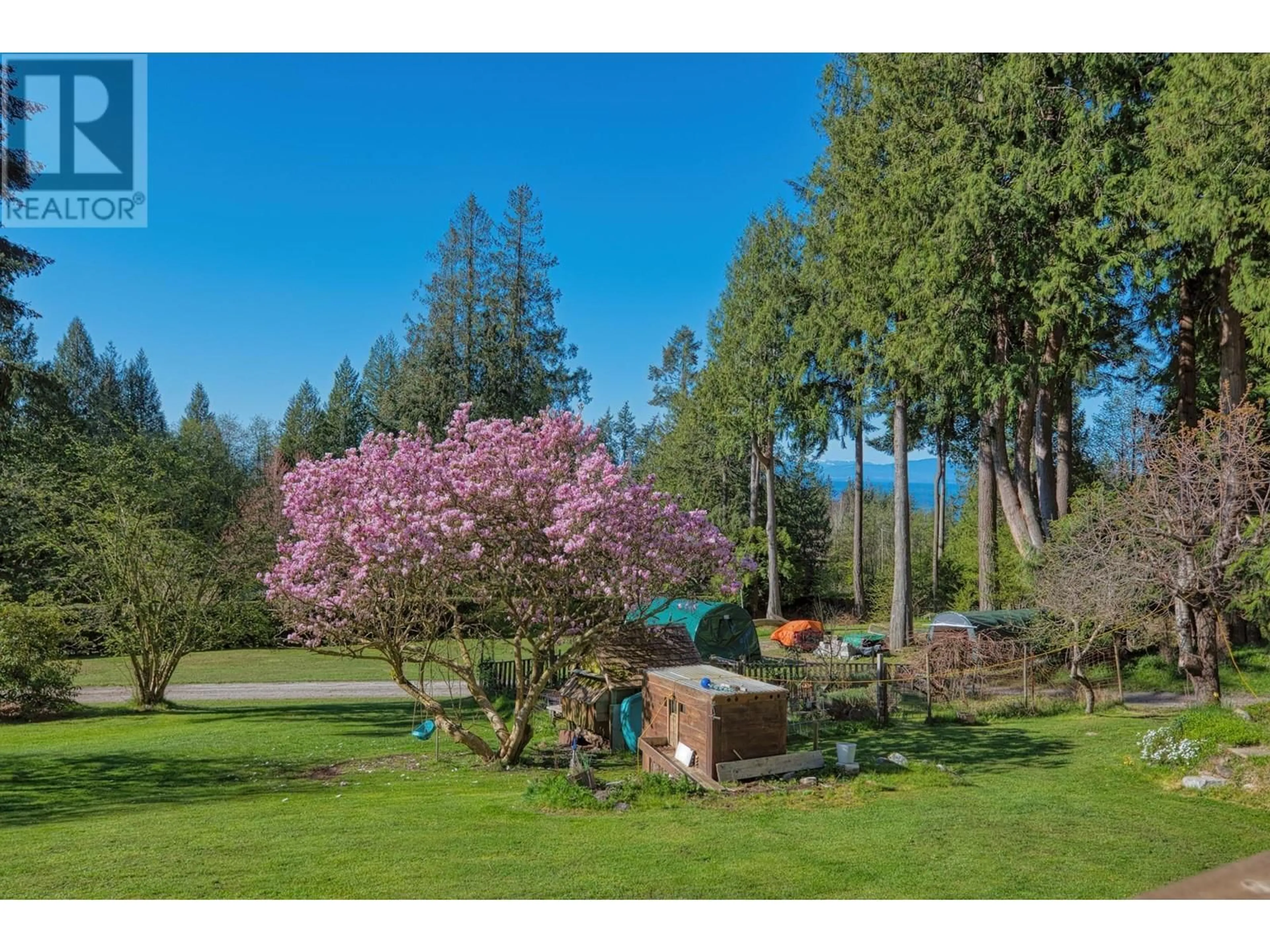 A pic from outside/outdoor area/front of a property/back of a property/a pic from drone, unknown for 1106 A & B GLADWIN TRAIL ROAD, Roberts Creek British Columbia V0N2W4