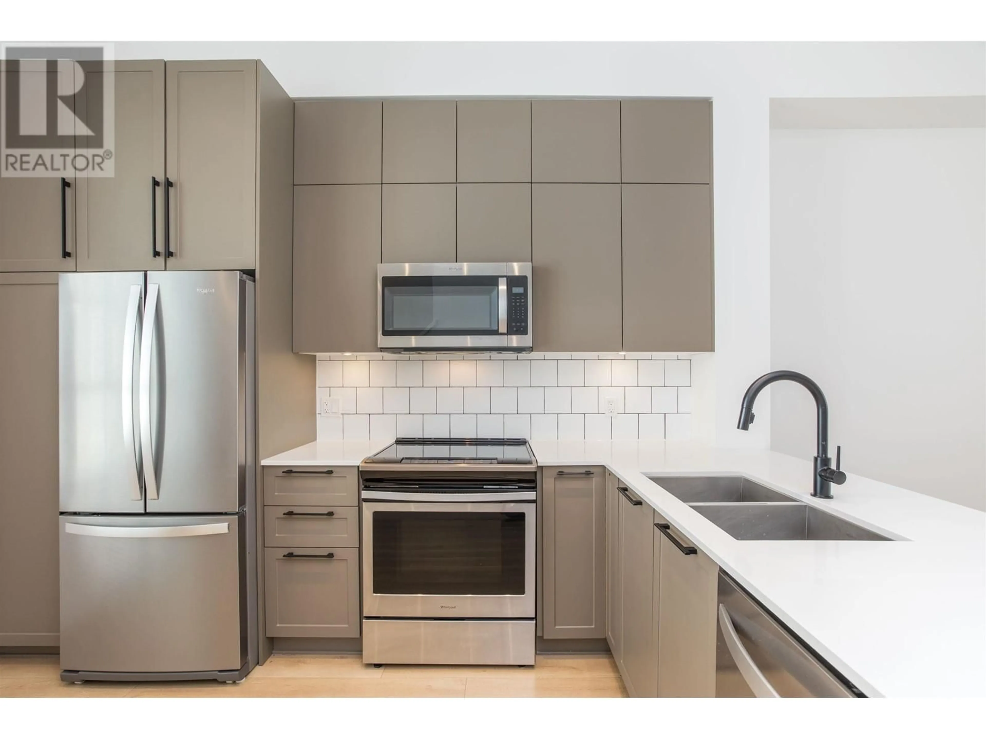 Standard kitchen, ceramic/tile floor for 57 - 19696 HAMMOND ROAD, Pitt Meadows British Columbia V3Y0G7