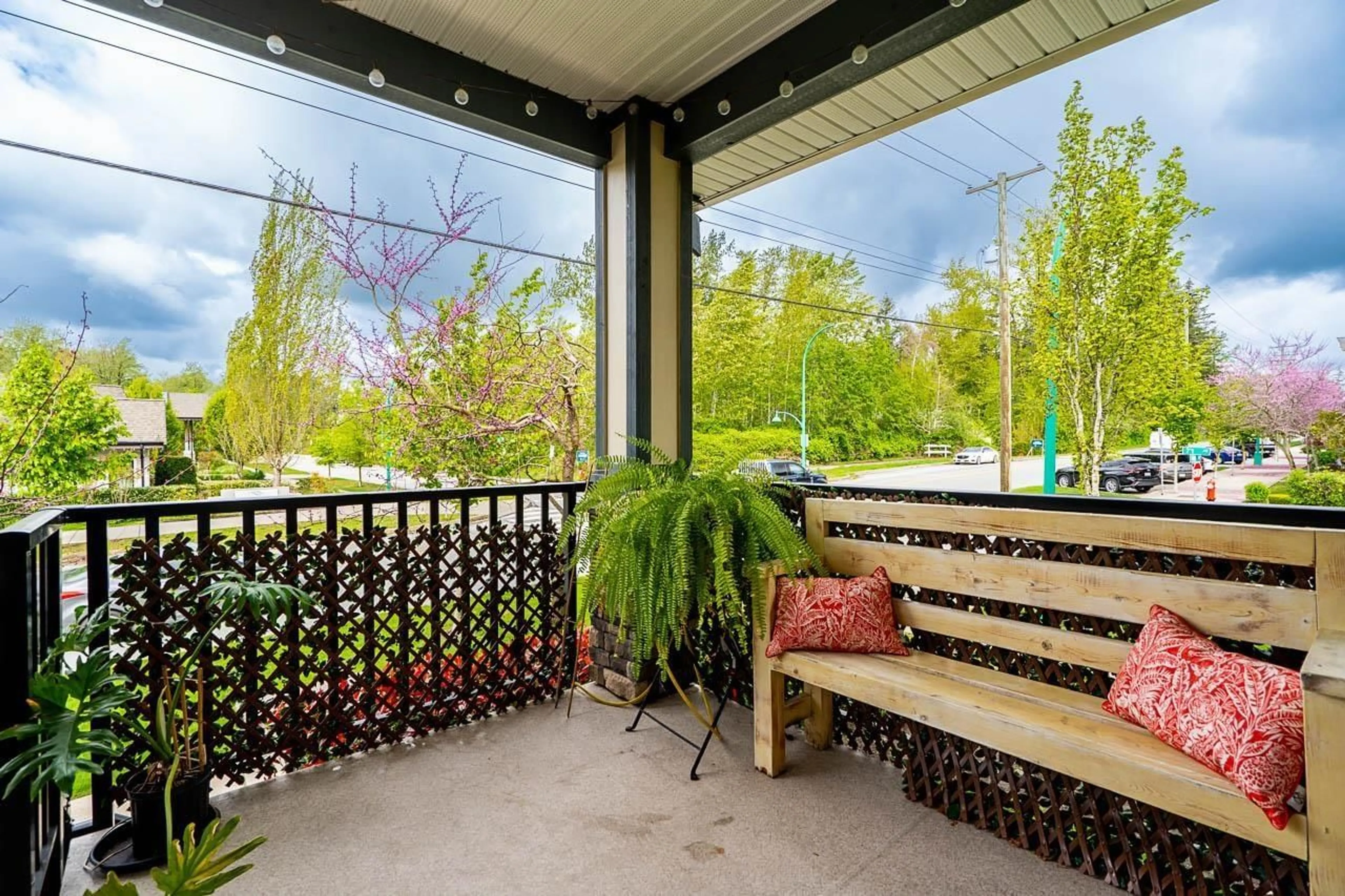 Patio, water/lake/river/ocean view for 1 - 18818 71, Surrey British Columbia V4N6N9