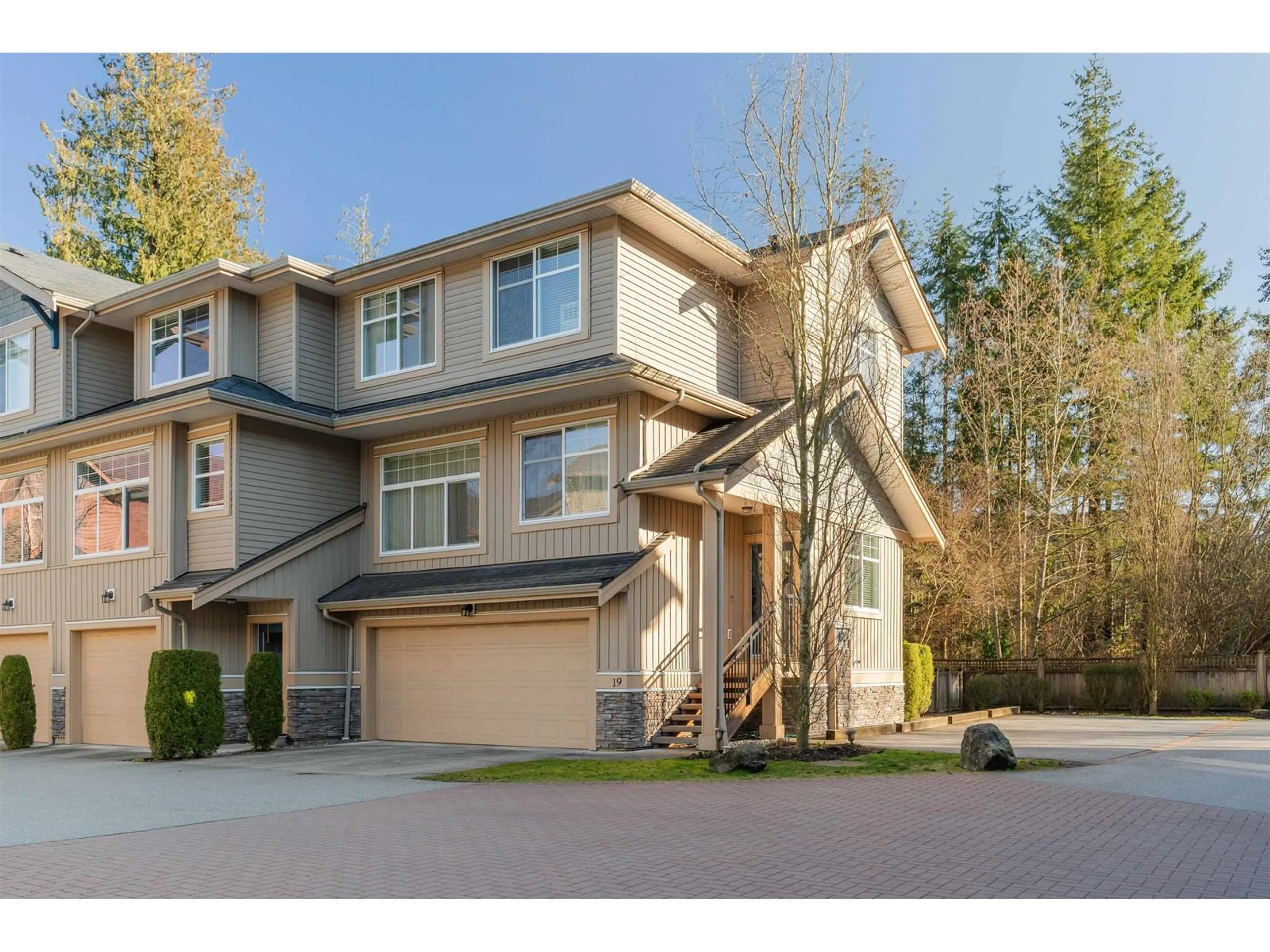 A pic from outside/outdoor area/front of a property/back of a property/a pic from drone, street for 19 - 20966 77A, Langley British Columbia V2Y0K9