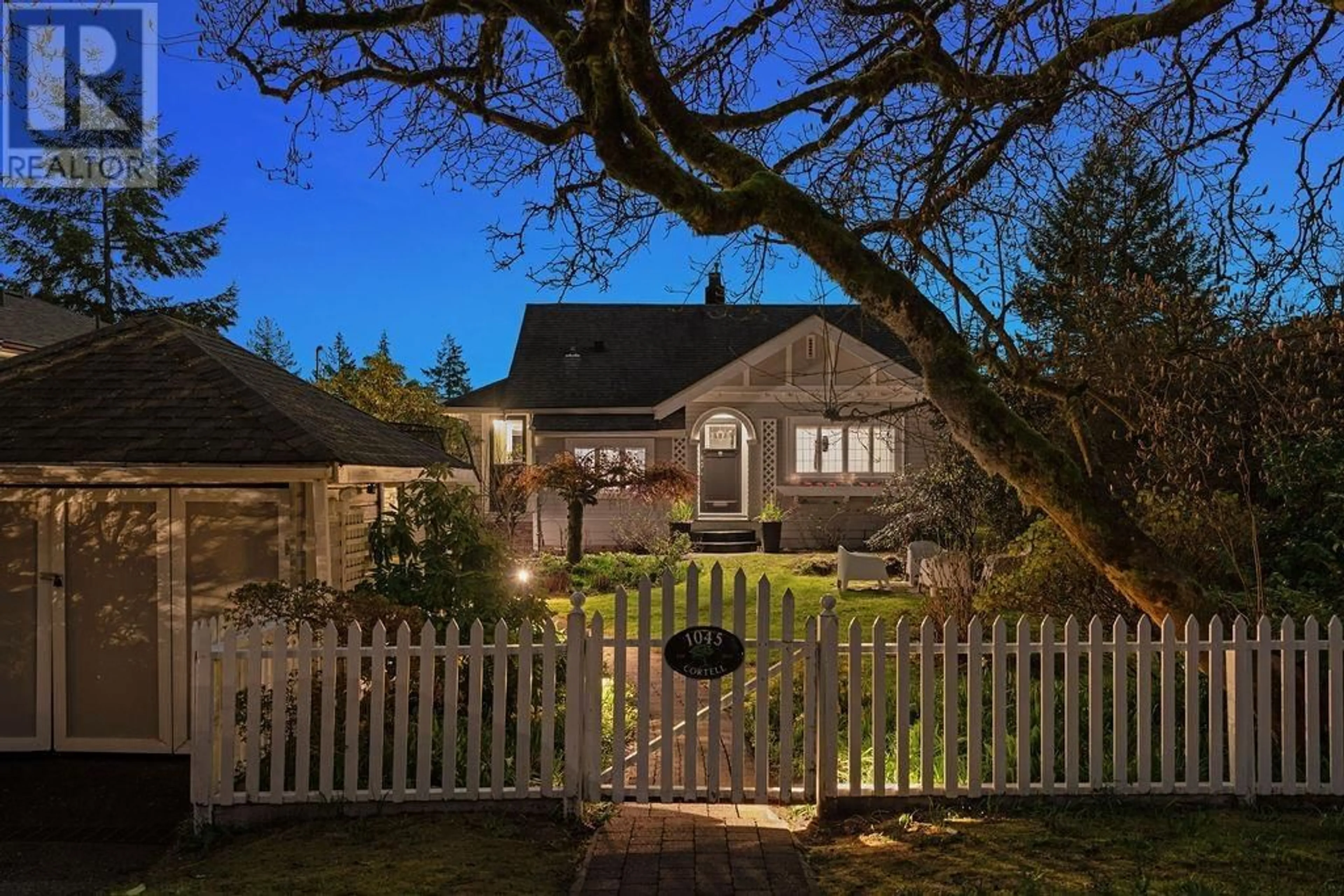 A pic from outside/outdoor area/front of a property/back of a property/a pic from drone, street for 1045 CORTELL STREET, North Vancouver British Columbia V7P2A2