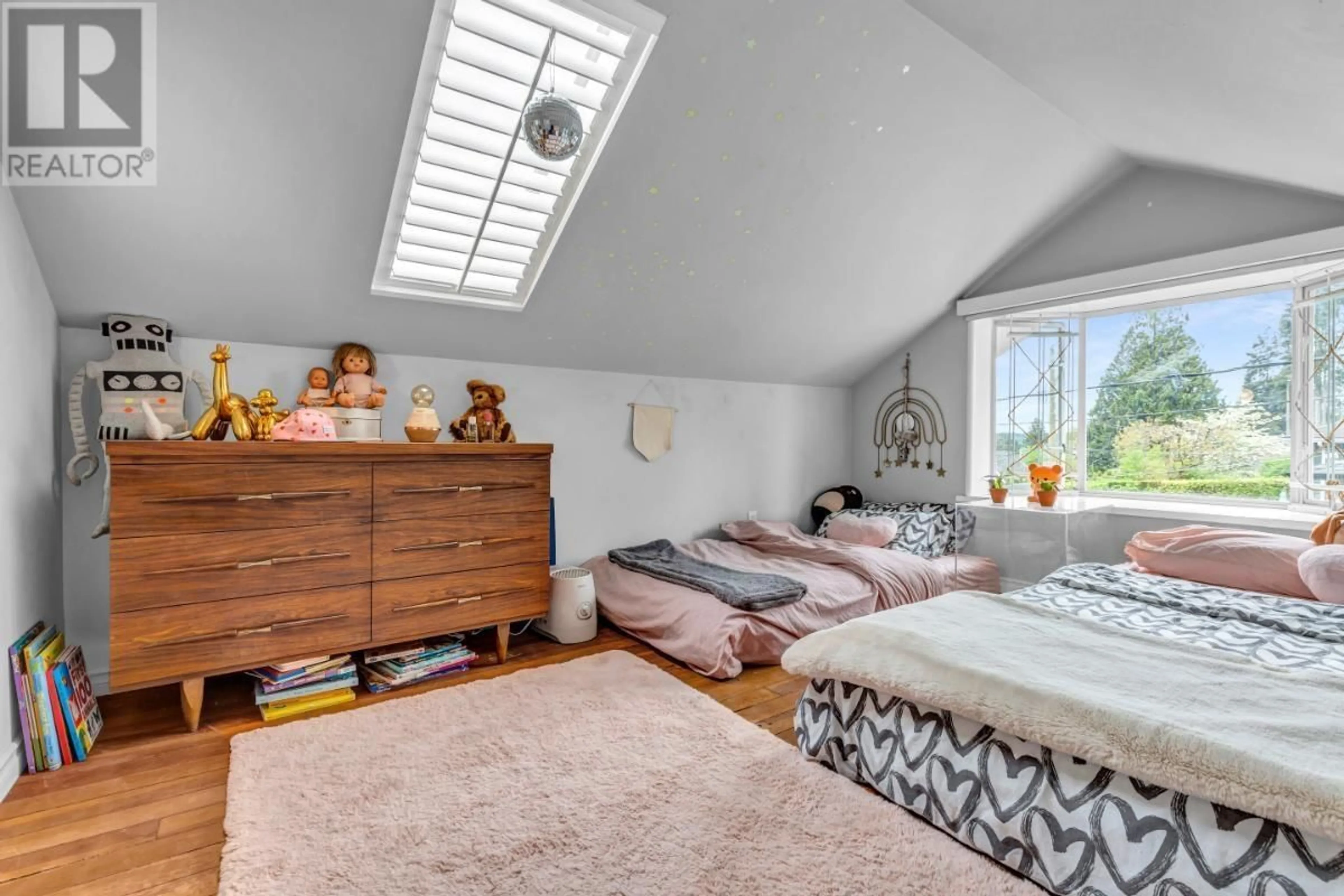 A pic of a room for 1045 CORTELL STREET, North Vancouver British Columbia V7P2A2