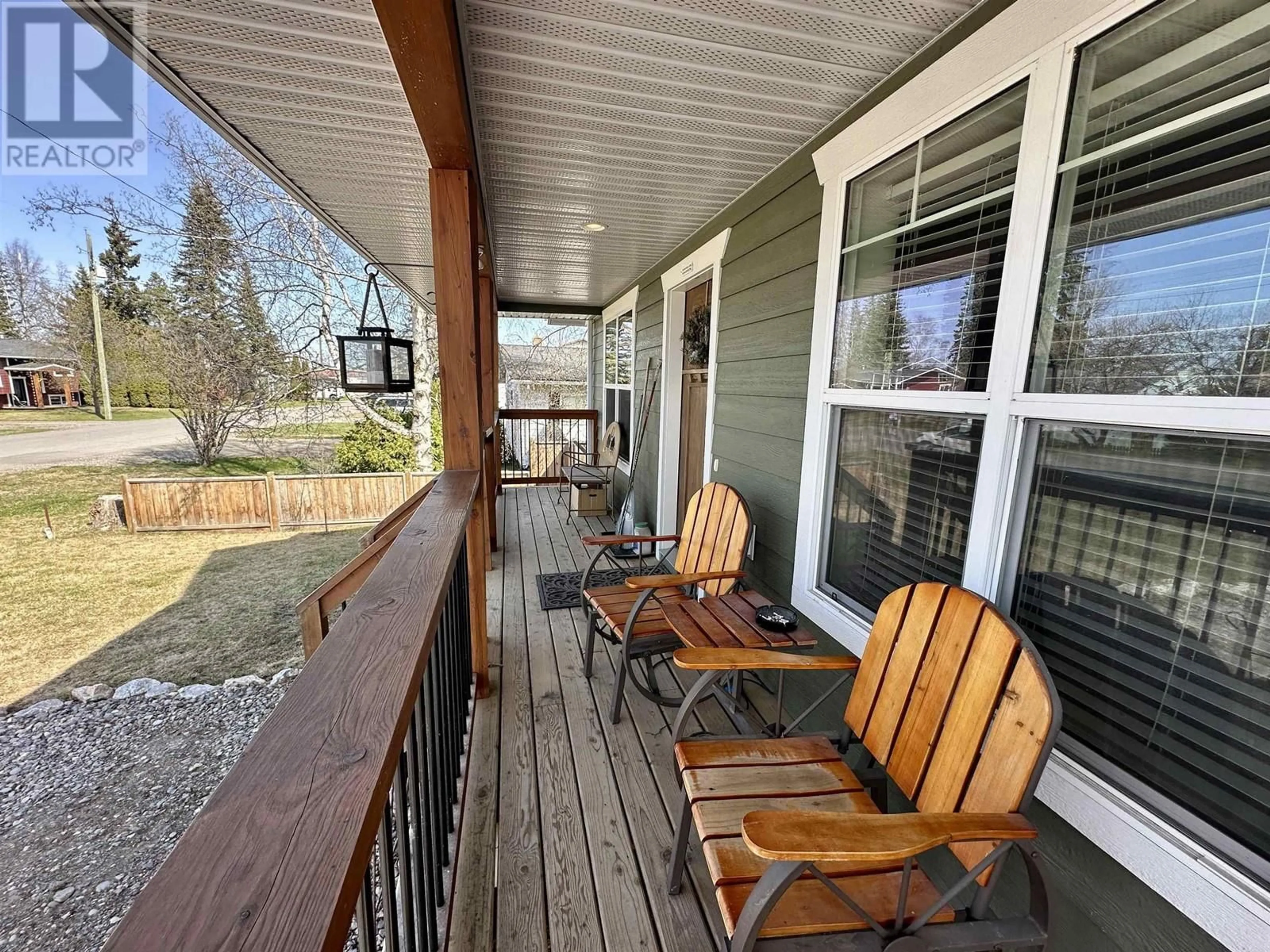 Patio, water/lake/river/ocean view for 394 2ND STREET, Vanderhoof British Columbia V0J3A0