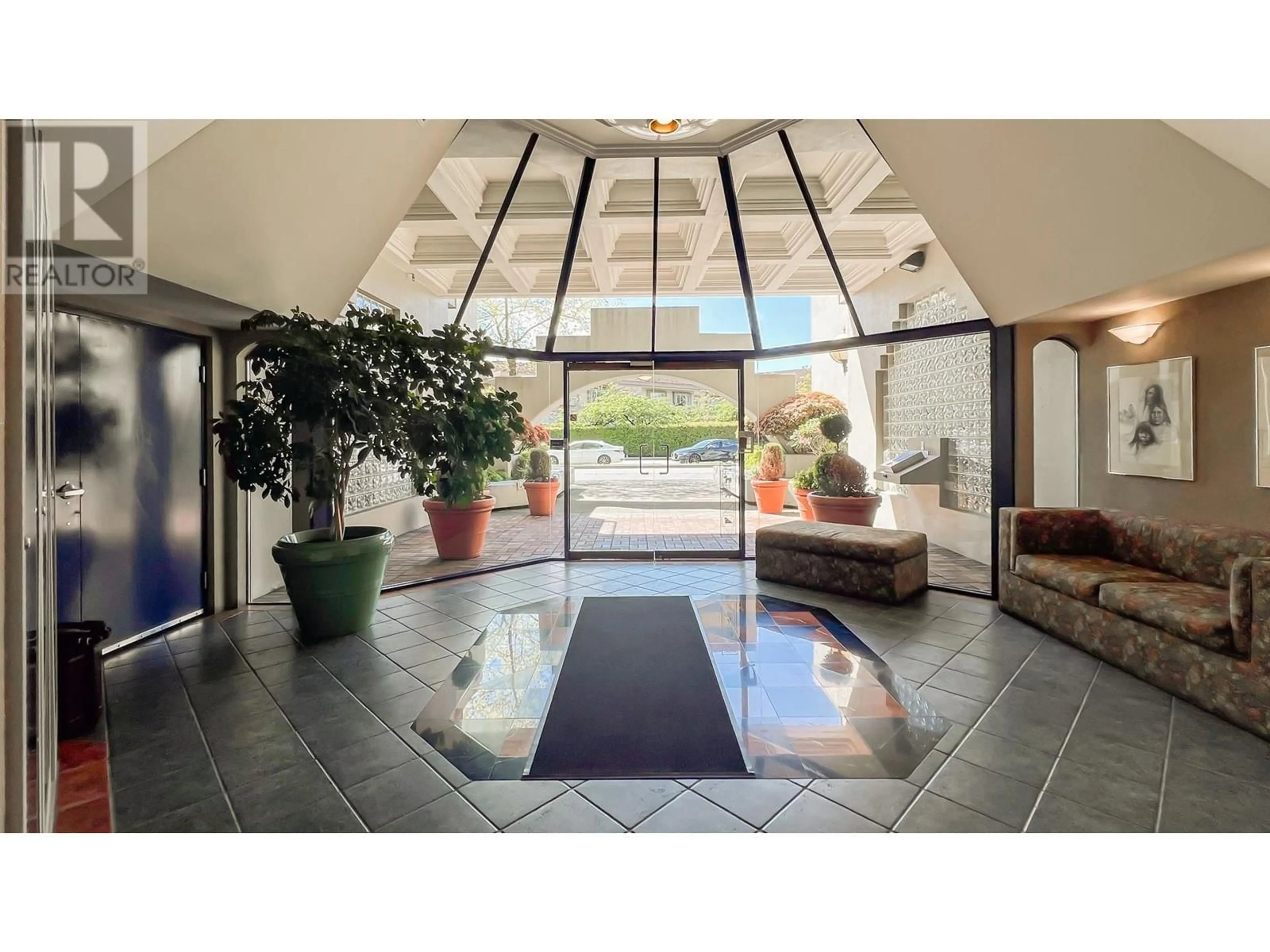 Lobby for 606 - 6080 MINORU BOULEVARD, Richmond British Columbia V6Y4A7