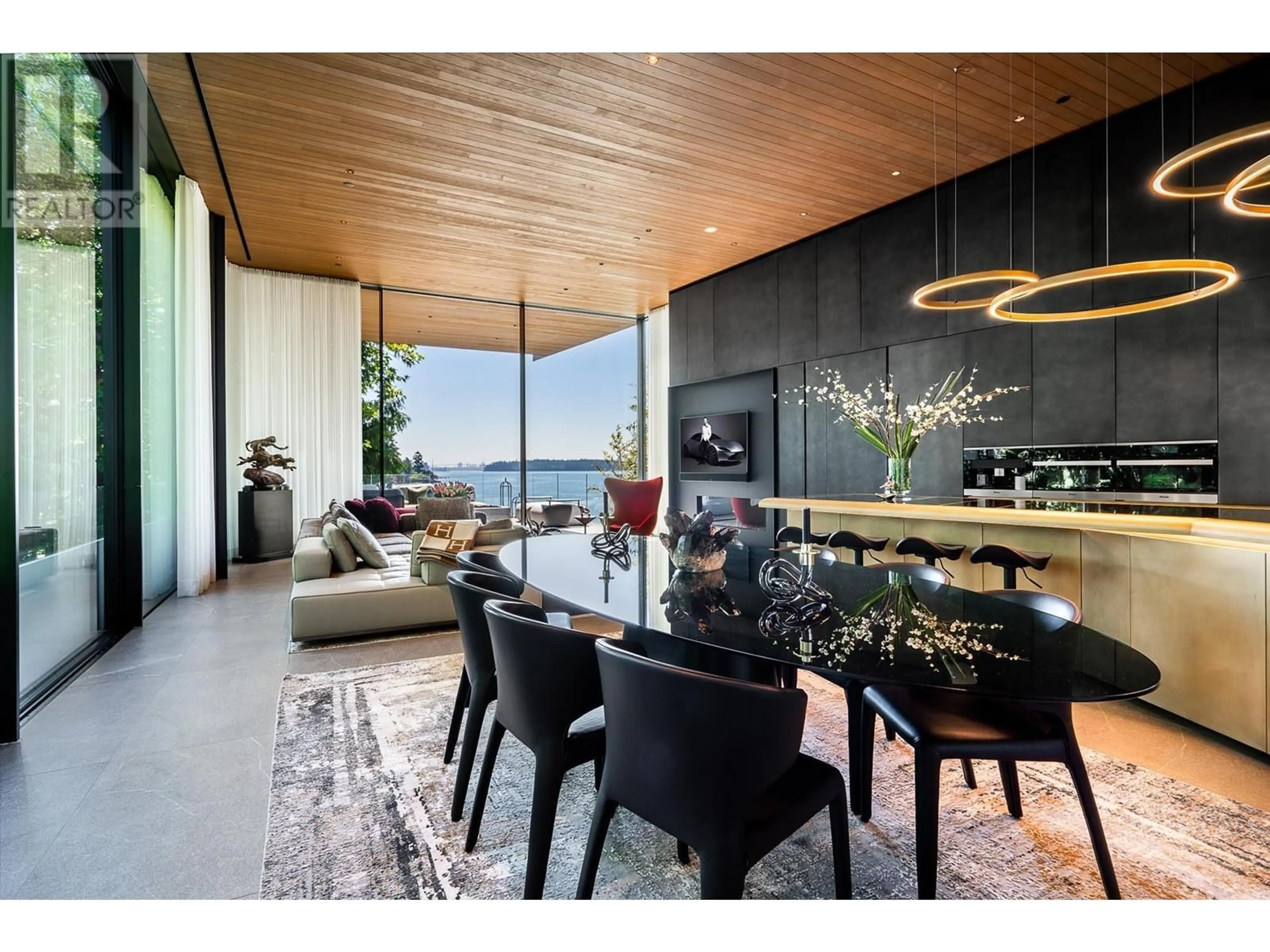 Dining room, wood/laminate floor for 3478 MARINE DRIVE, West Vancouver British Columbia V7V1N2