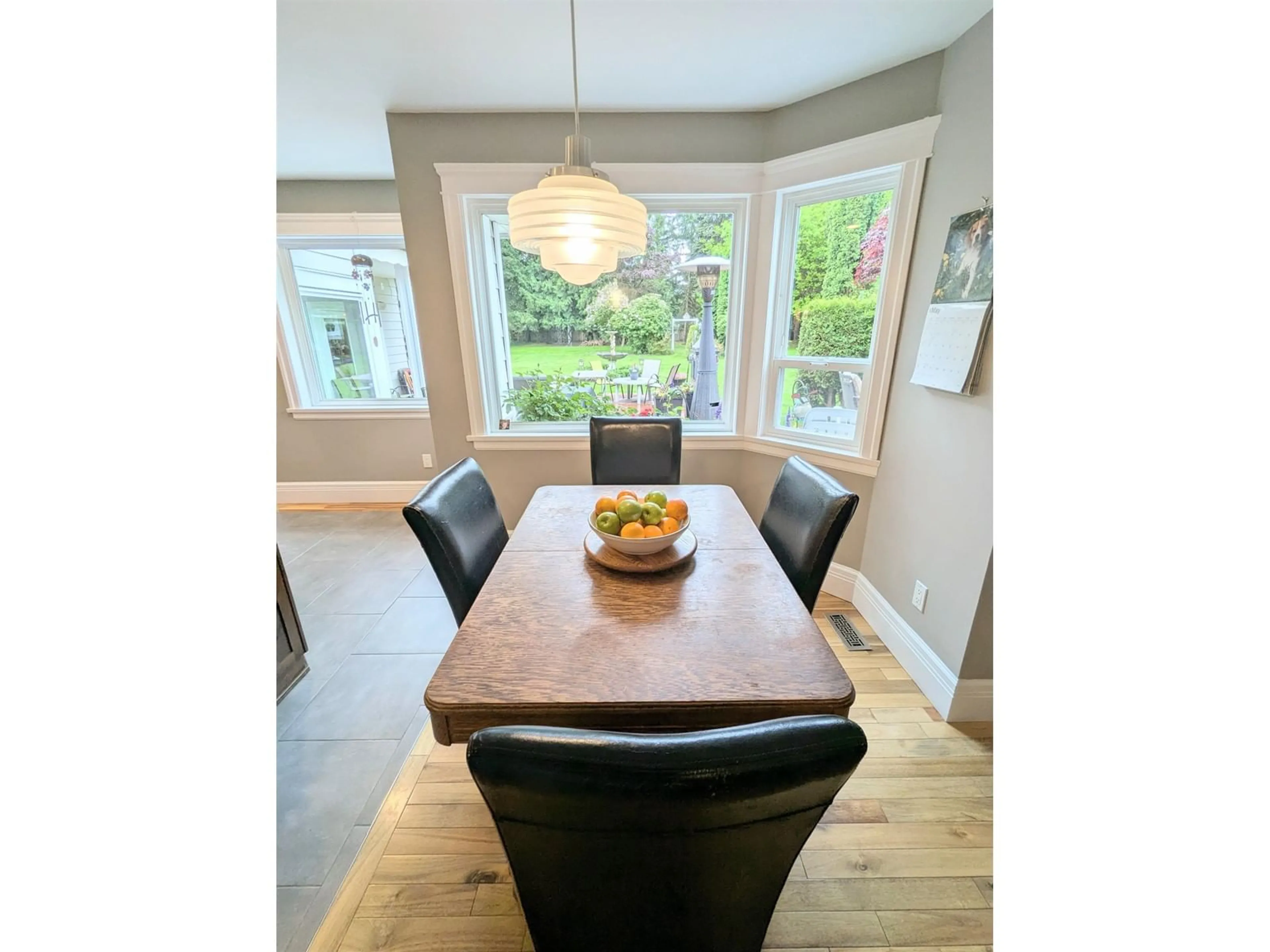 Dining room, wood/laminate floor for 25072 58, Langley British Columbia V4W1T5