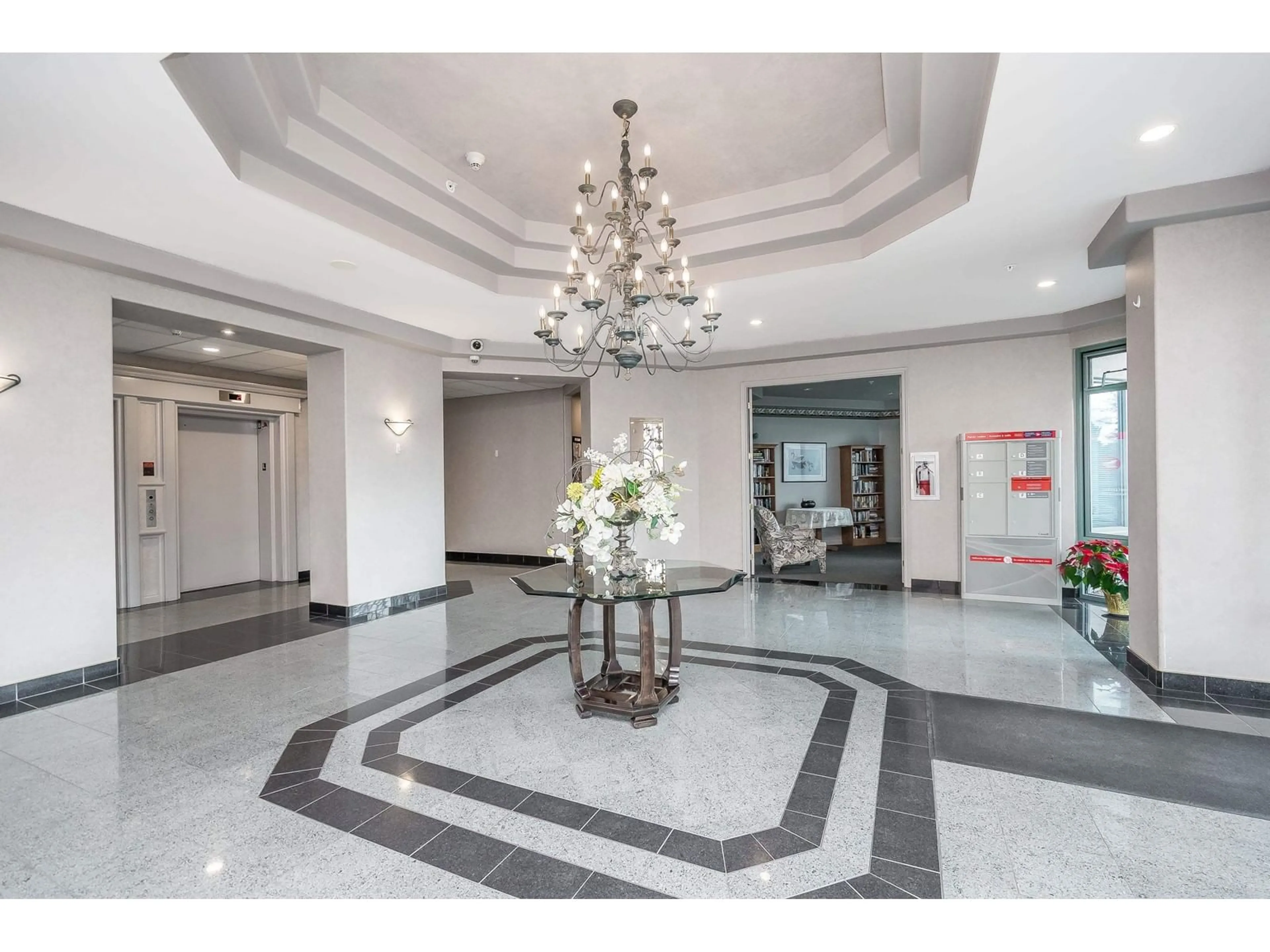 Lobby for 802 - 33065 MILL LAKE, Abbotsford British Columbia V2S8E6