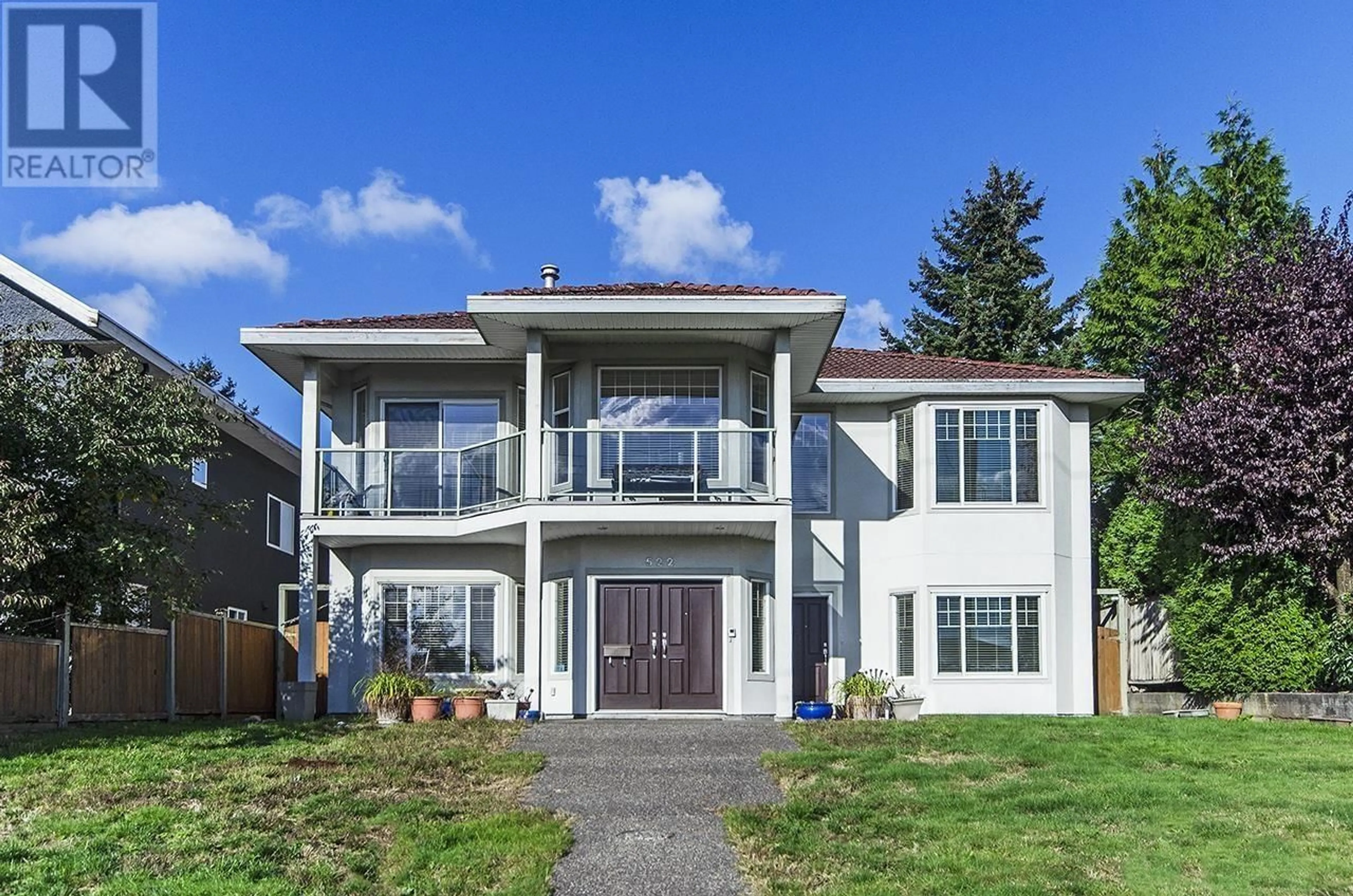 Home with vinyl exterior material, unknown for 522 4TH STREET, North Vancouver British Columbia V7L1J6