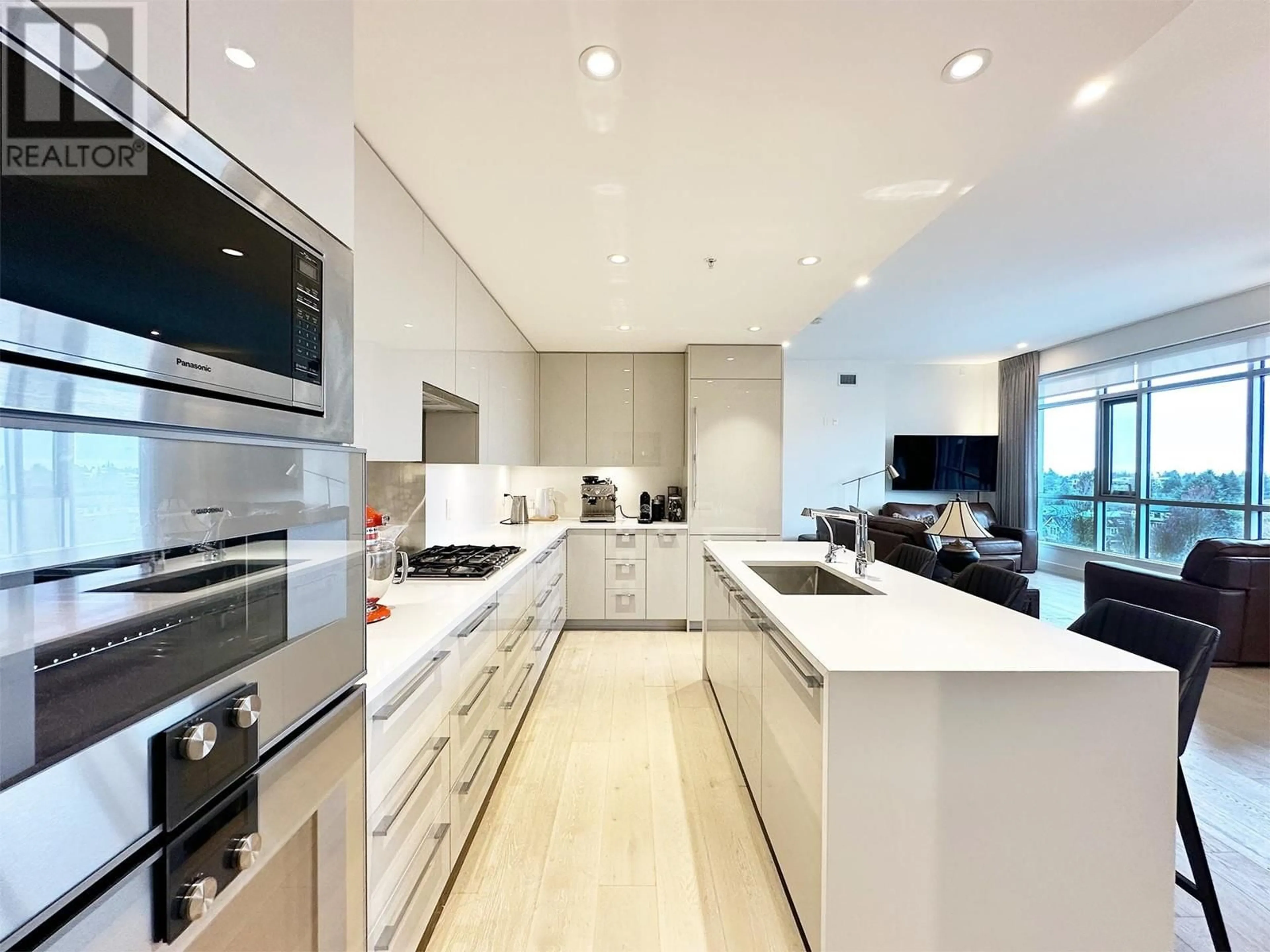 Contemporary kitchen, unknown for 601 - 5189 CAMBIE STREET, Vancouver British Columbia V5Z2Z6