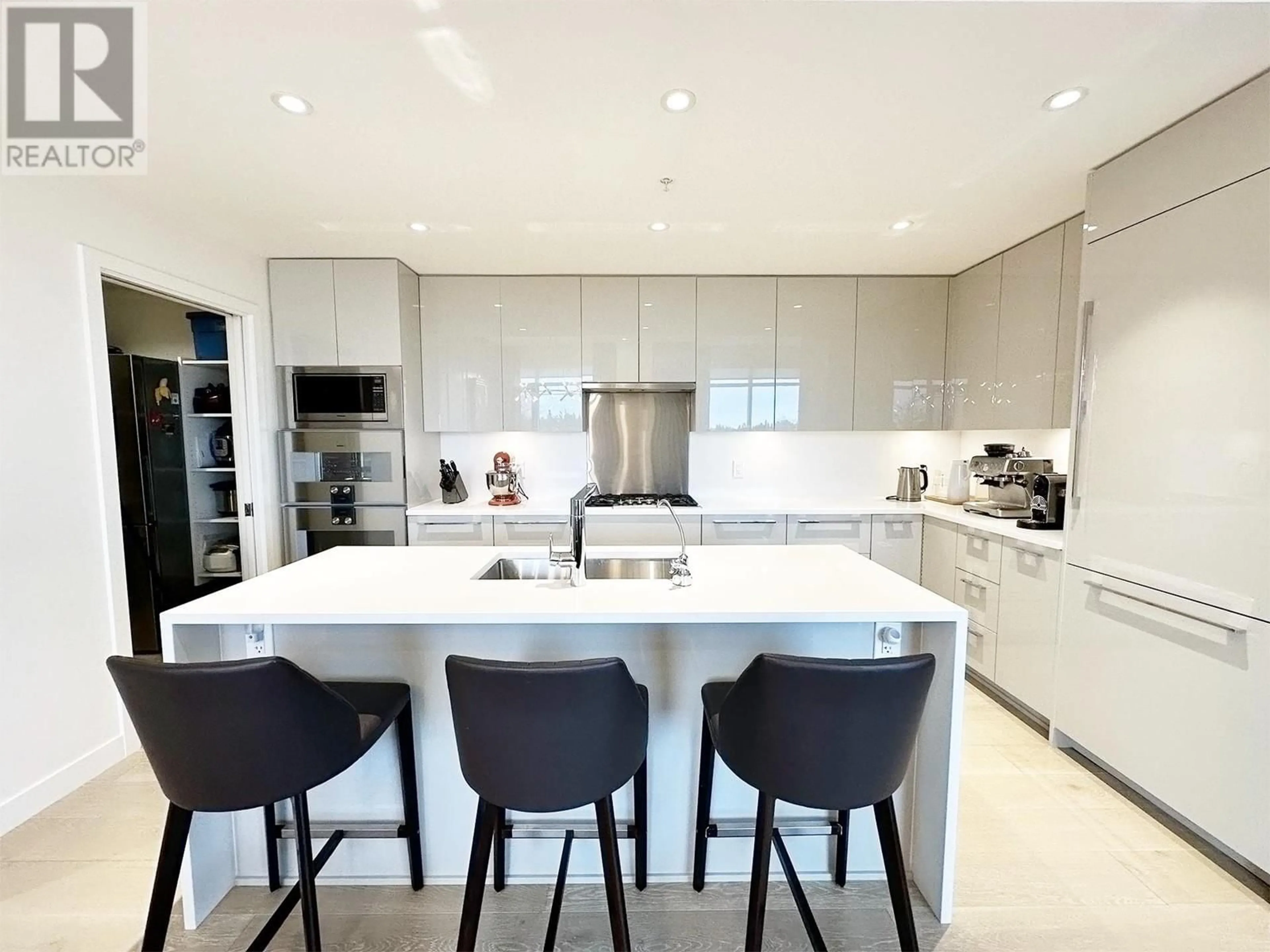 Contemporary kitchen, ceramic/tile floor for 601 - 5189 CAMBIE STREET, Vancouver British Columbia V5Z2Z6