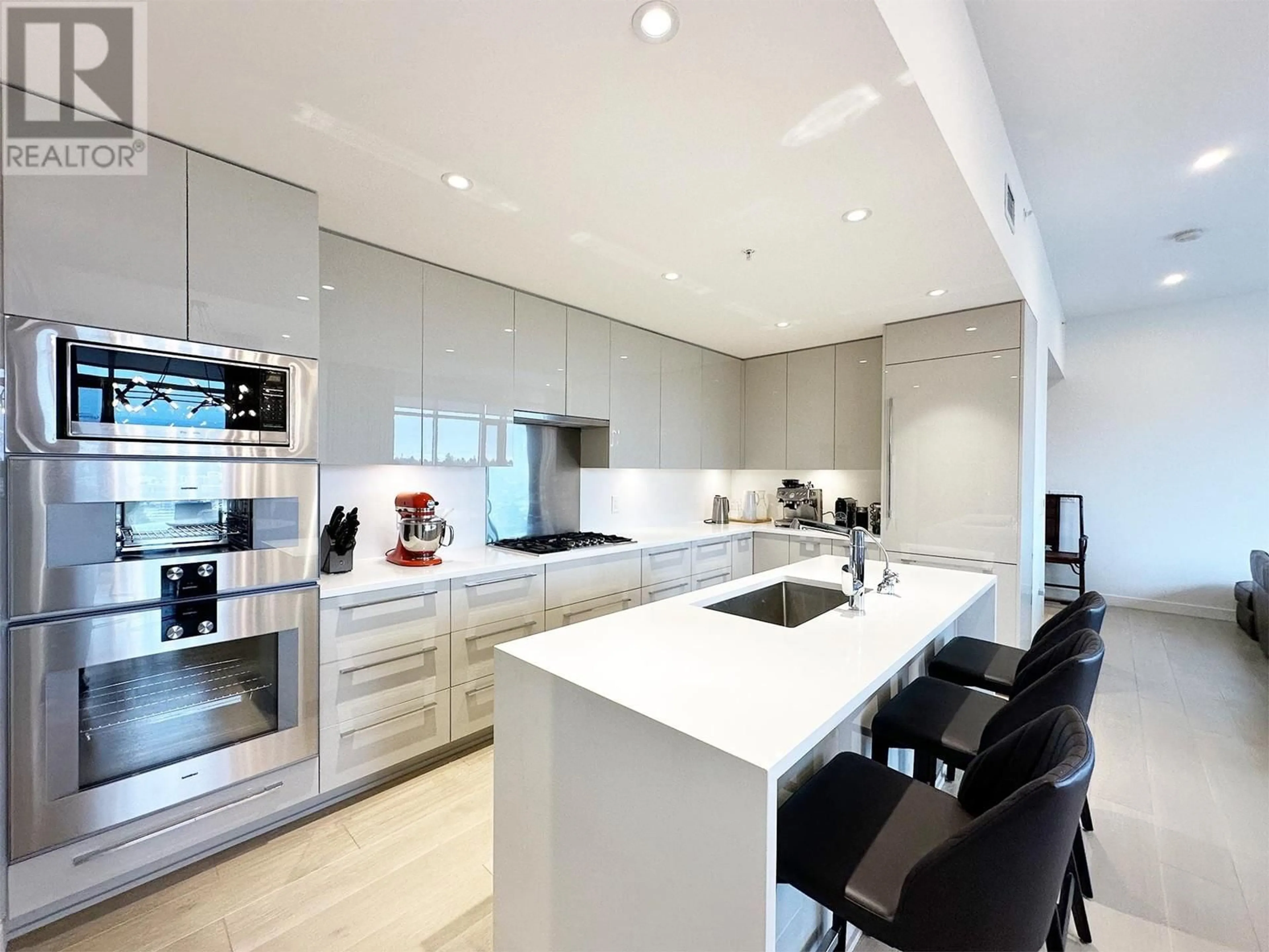Contemporary kitchen, unknown for 601 - 5189 CAMBIE STREET, Vancouver British Columbia V5Z2Z6