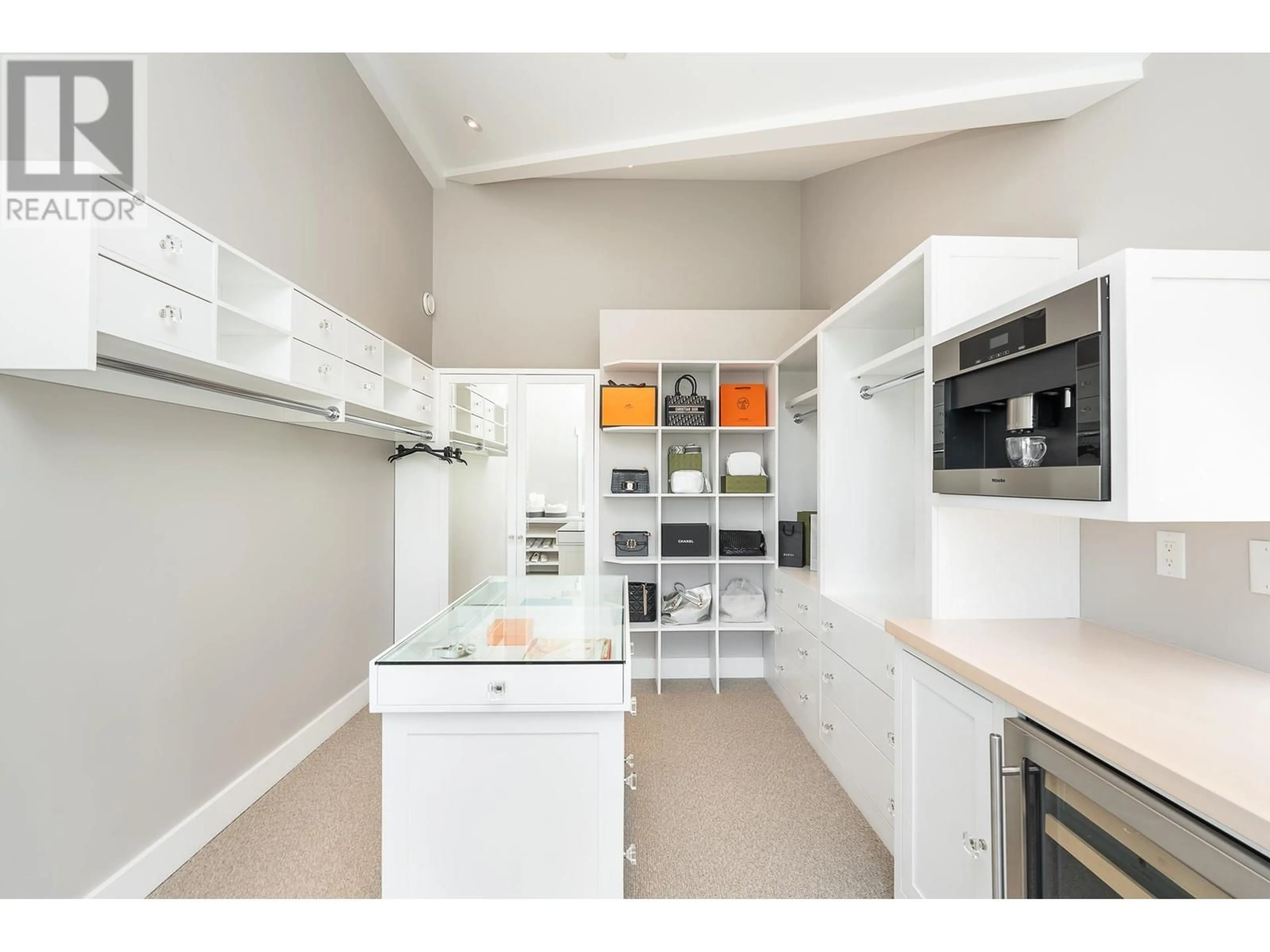 Unknown for 4710 PICCADILLY SOUTH, West Vancouver British Columbia V7W1E4