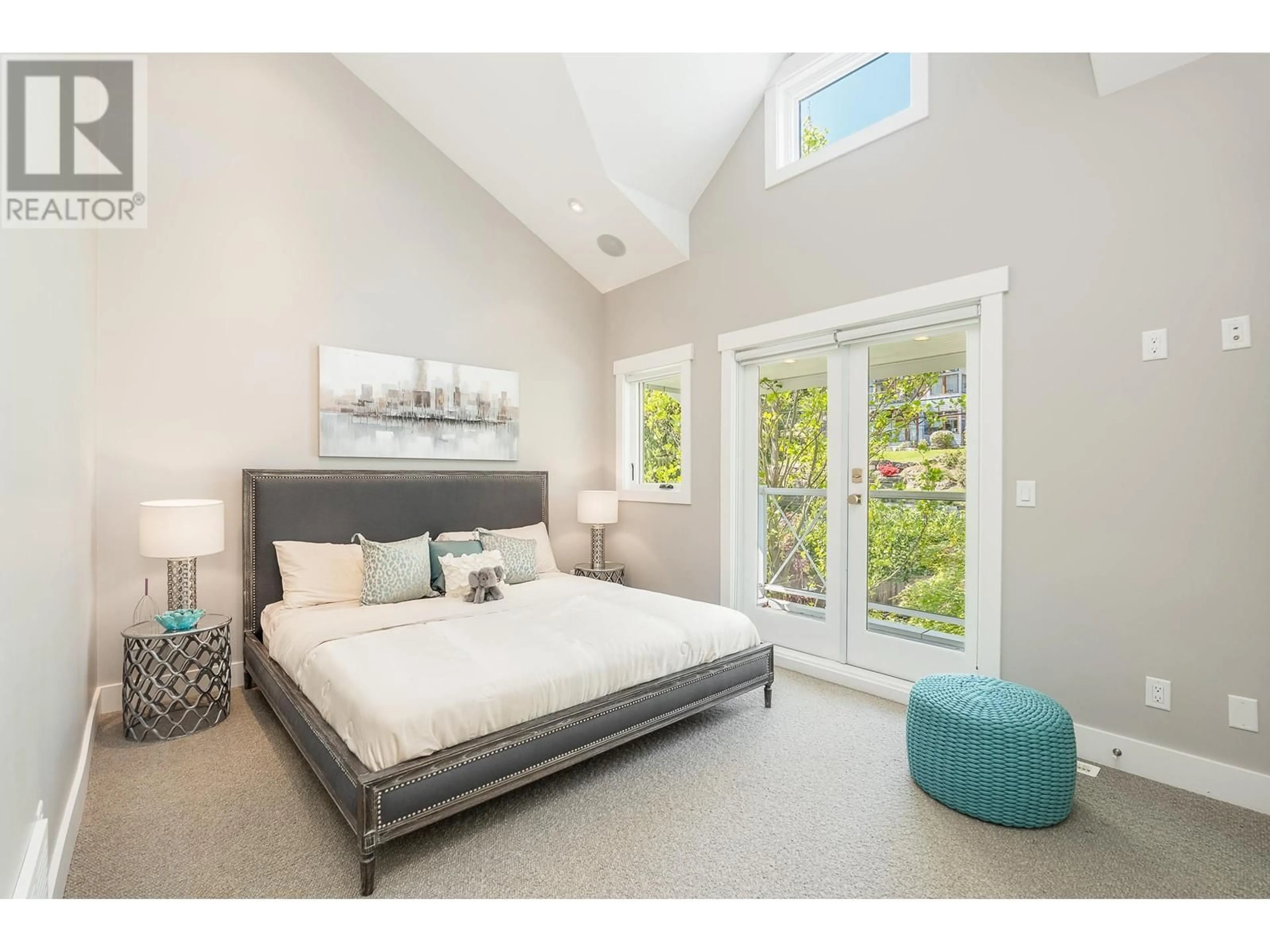 Bedroom with bed, unknown for 4710 PICCADILLY SOUTH, West Vancouver British Columbia V7W1E4