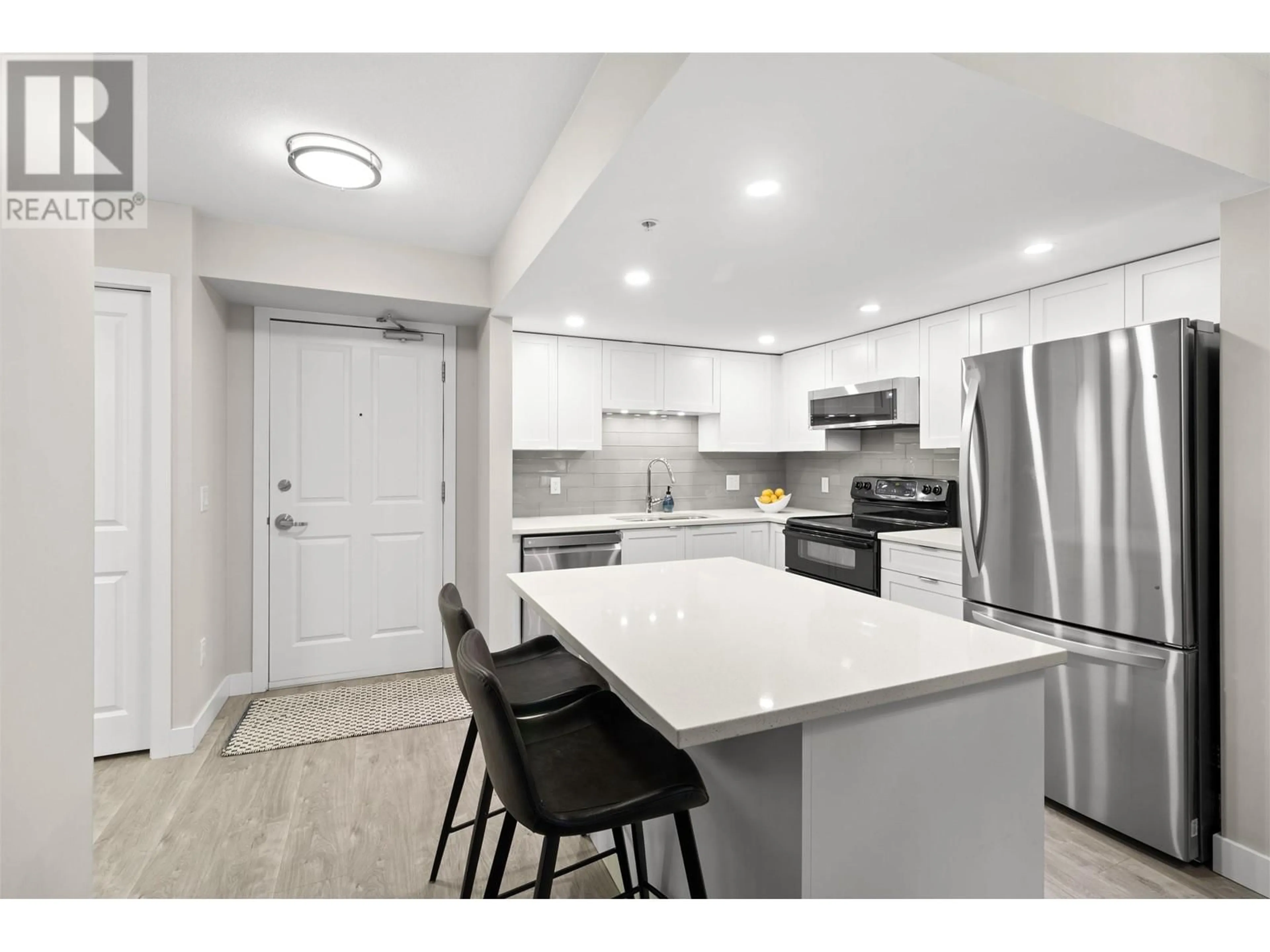 Open concept kitchen, unknown for 204 - 285 NEWPORT DRIVE, Port Moody British Columbia V3H5J6