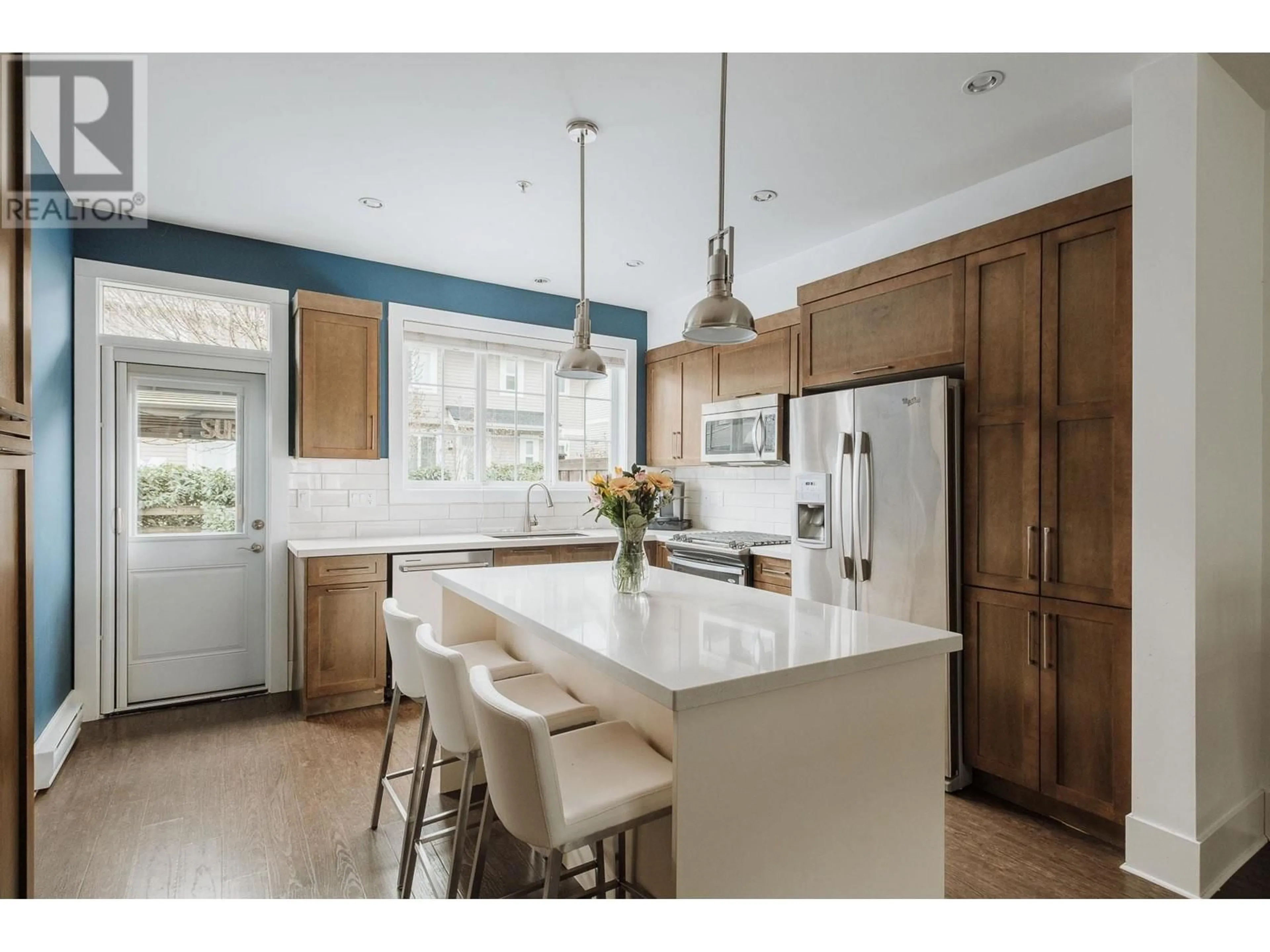 Open concept kitchen, ceramic/tile floor for 49 - 12161 237 STREET, Maple Ridge British Columbia V4R0E7