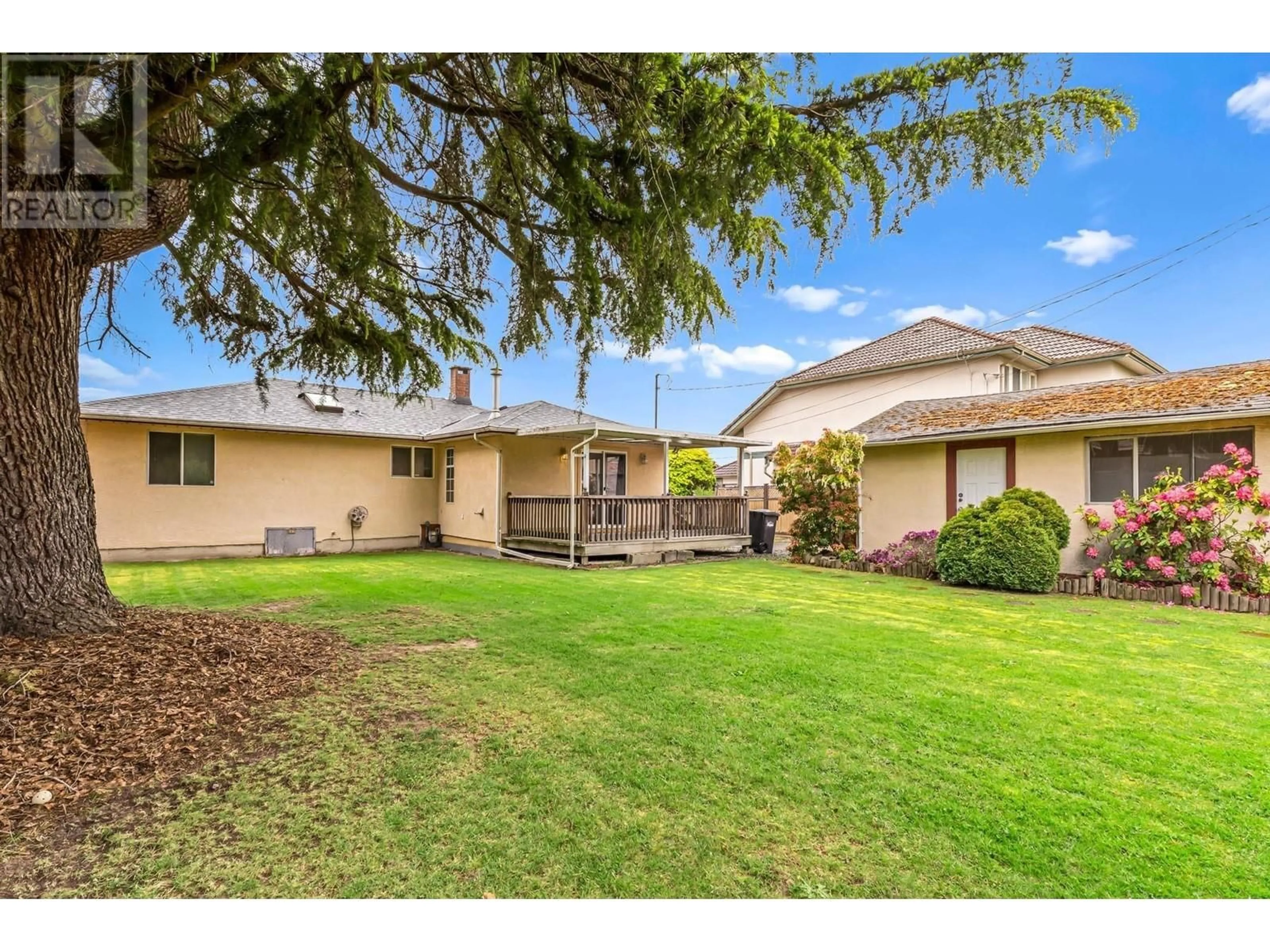 A pic from outside/outdoor area/front of a property/back of a property/a pic from drone, street for 7440 BELAIR DRIVE, Richmond British Columbia V7A1B6