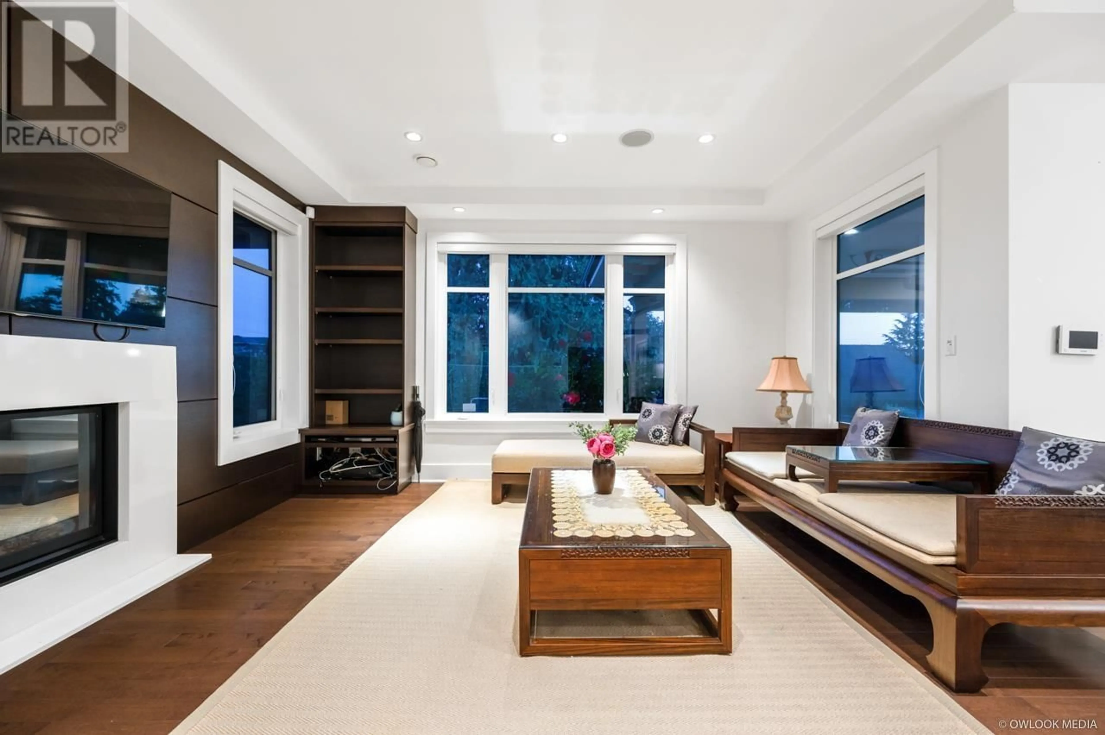 Living room with furniture, unknown for 1208 HAYWOOD AVENUE, West Vancouver British Columbia V7T1V1
