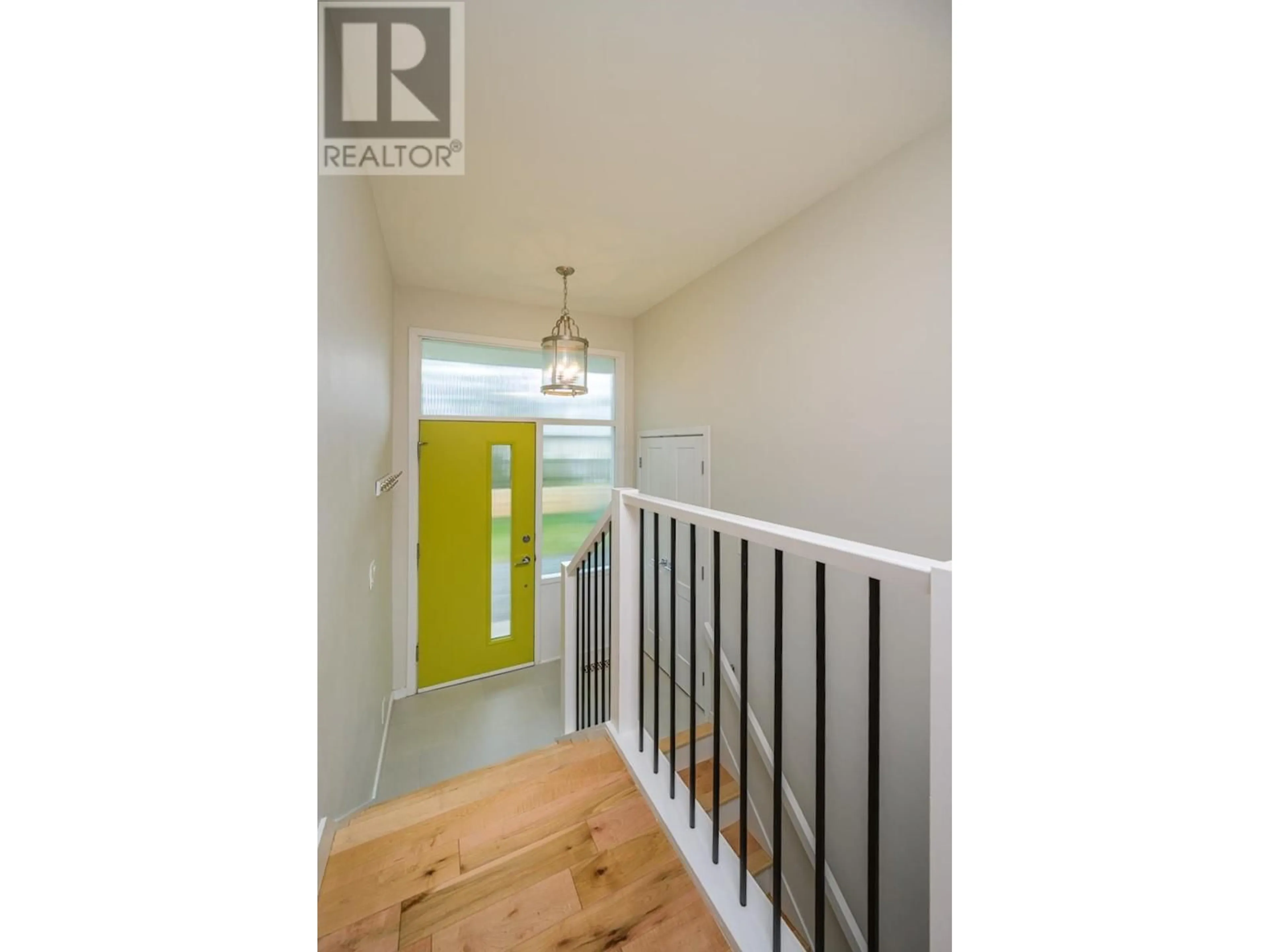 Indoor entryway for 1617 EDMONTON STREET, Prince George British Columbia V2M1X5