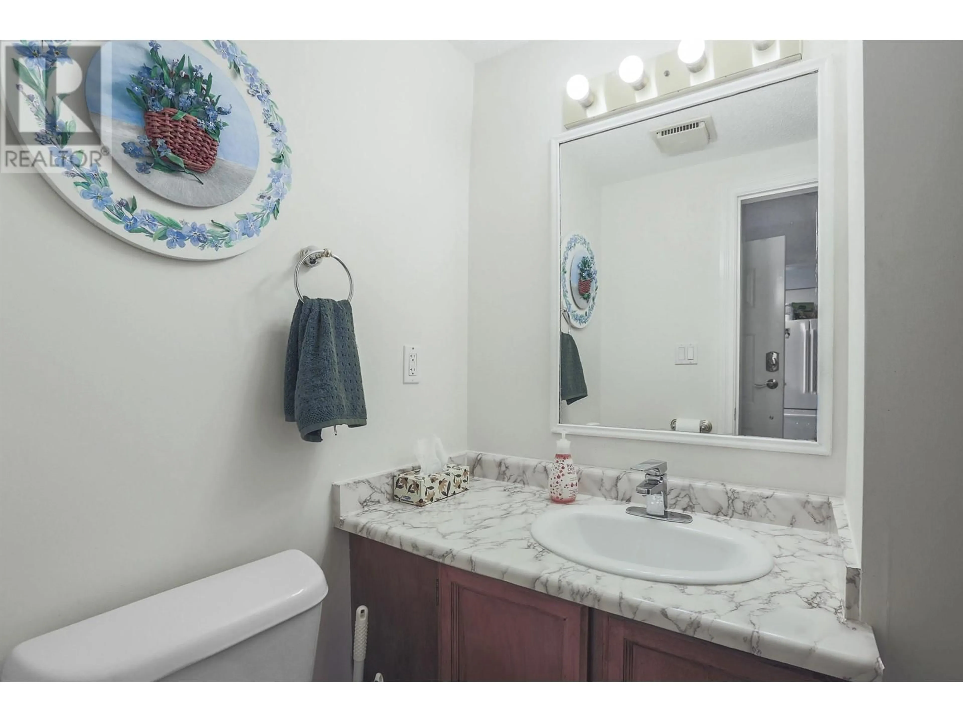 Standard bathroom, ceramic/tile floor for 3 - 1174 INLET STREET, Coquitlam British Columbia V3B6E4
