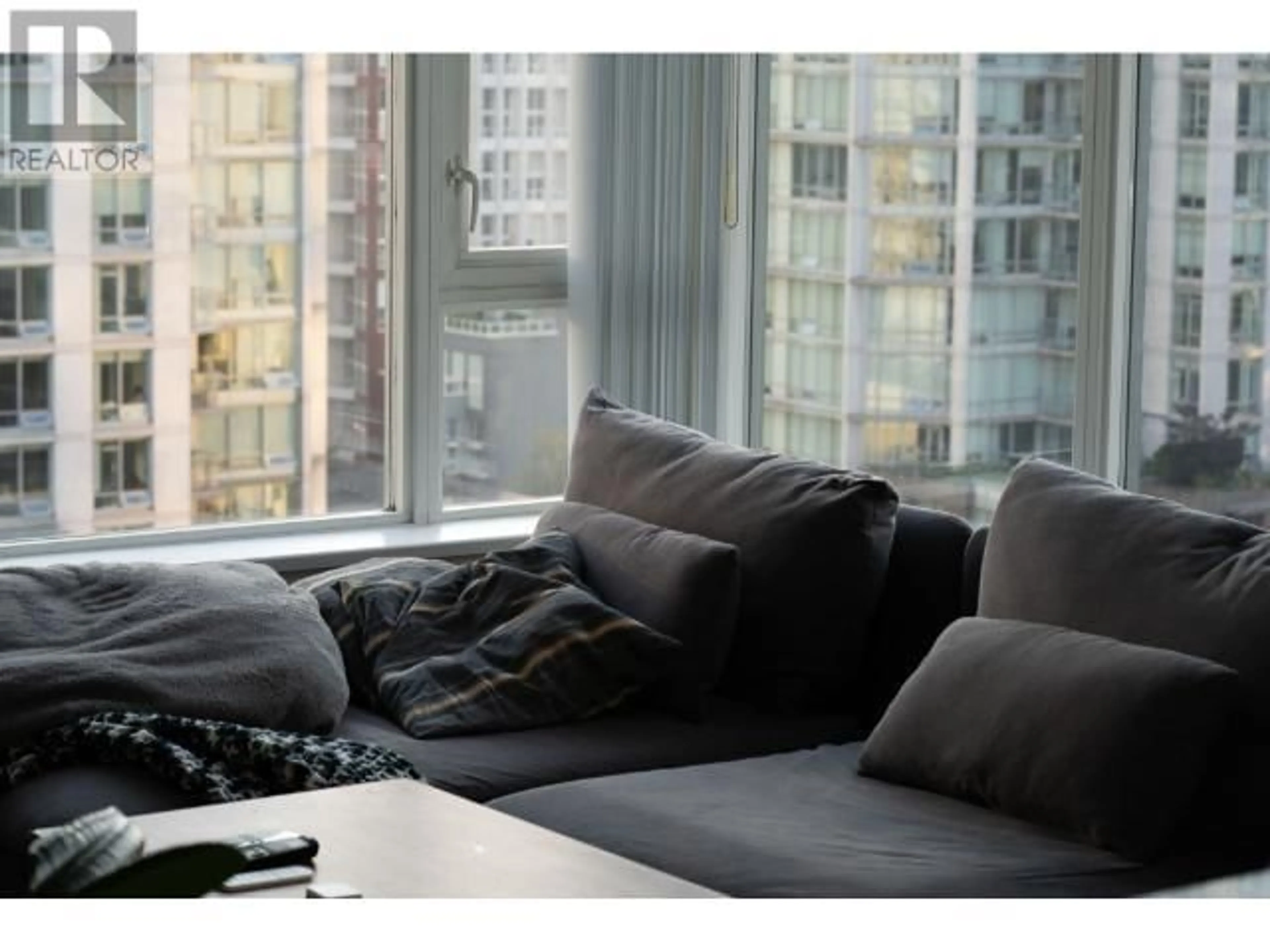 Living room with furniture, unknown for 1401 - 480 ROBSON STREET, Vancouver British Columbia V6B1S1