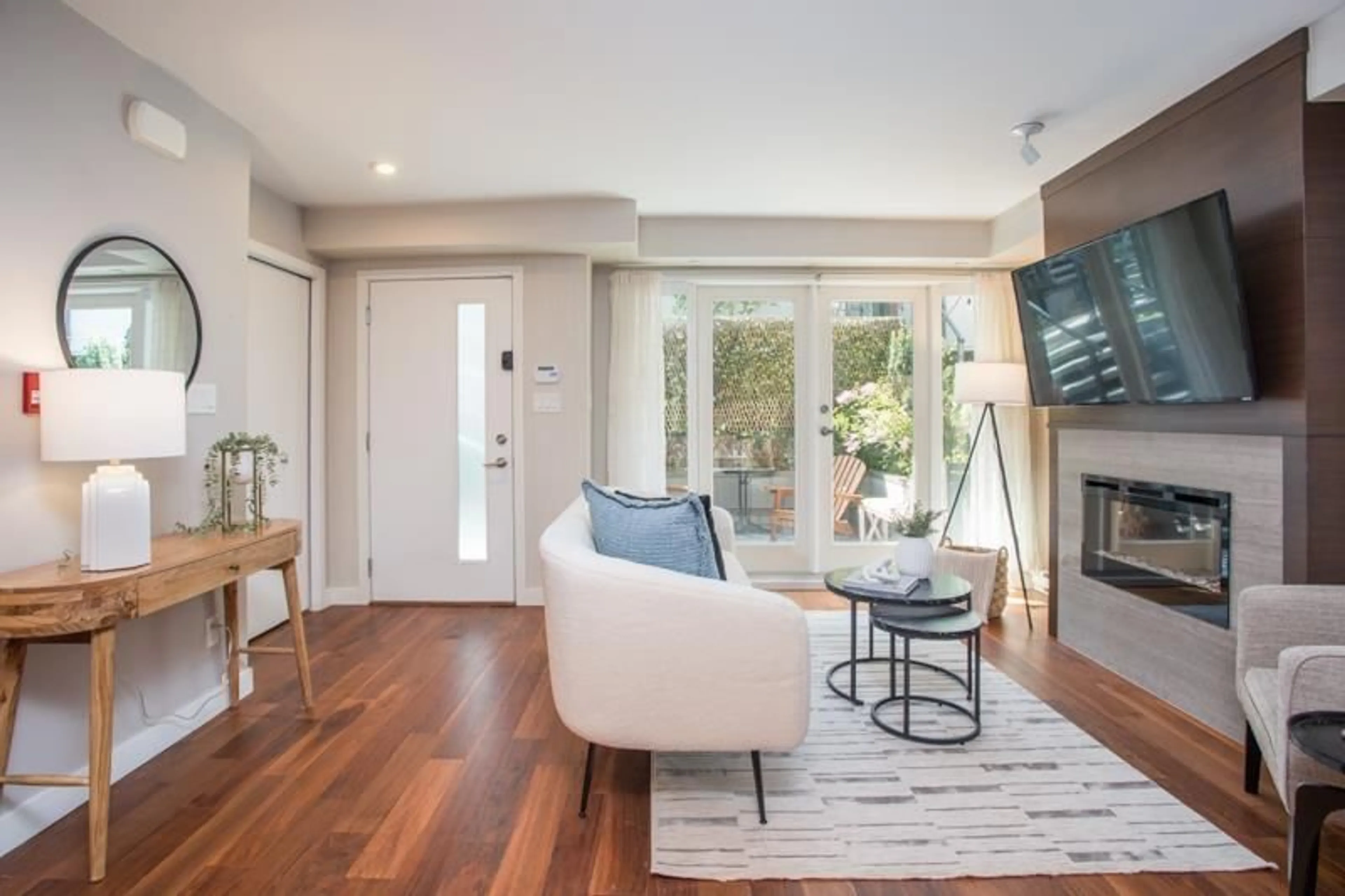 Living room with furniture, unknown for 7 - 14820 BUENA VISTA, White Rock British Columbia V4B0B3