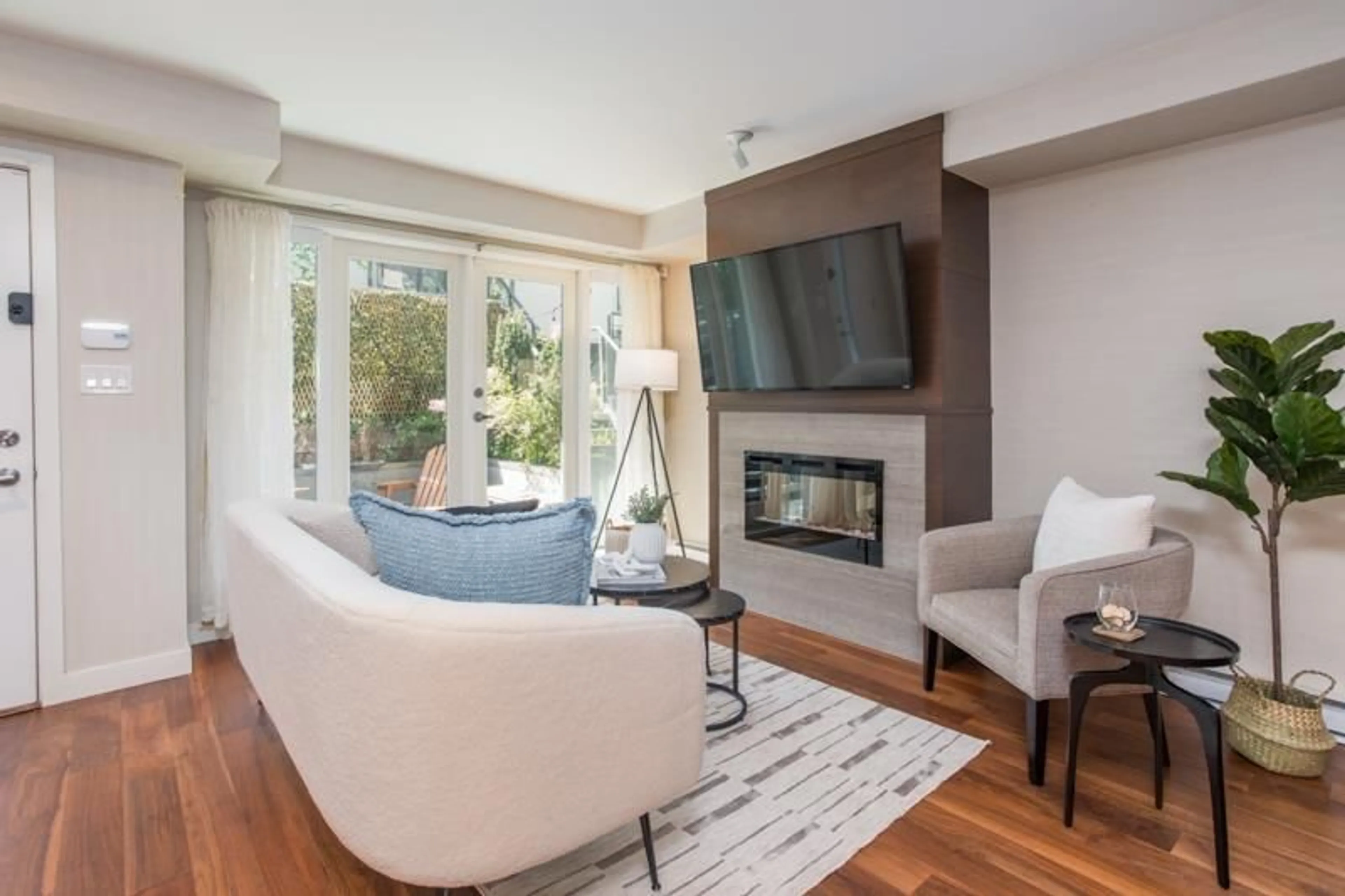 Living room with furniture, unknown for 7 - 14820 BUENA VISTA, White Rock British Columbia V4B0B3