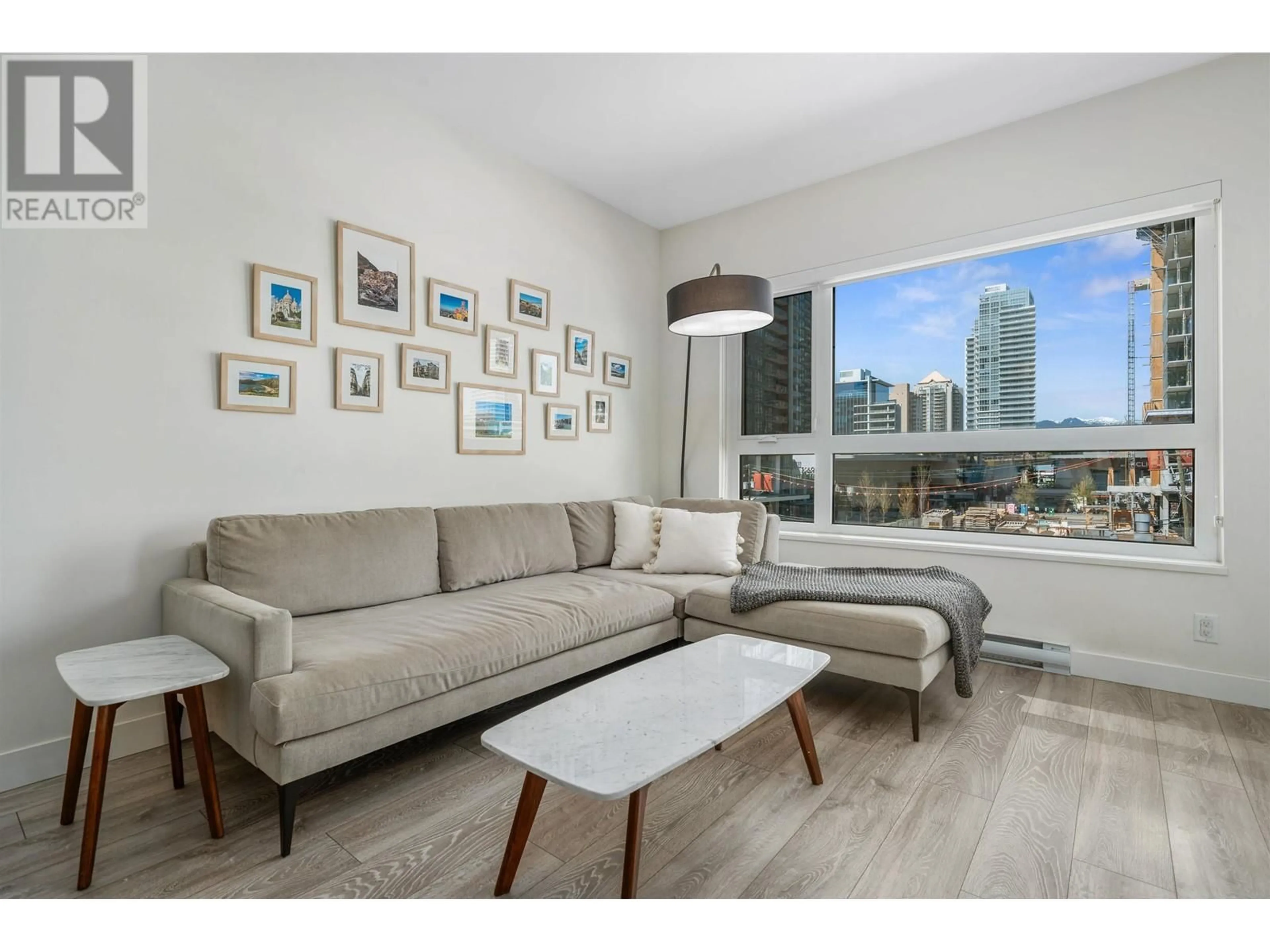 Living room with furniture, unknown for 402 - 4468 DAWSON STREET, Burnaby British Columbia V5C0J9