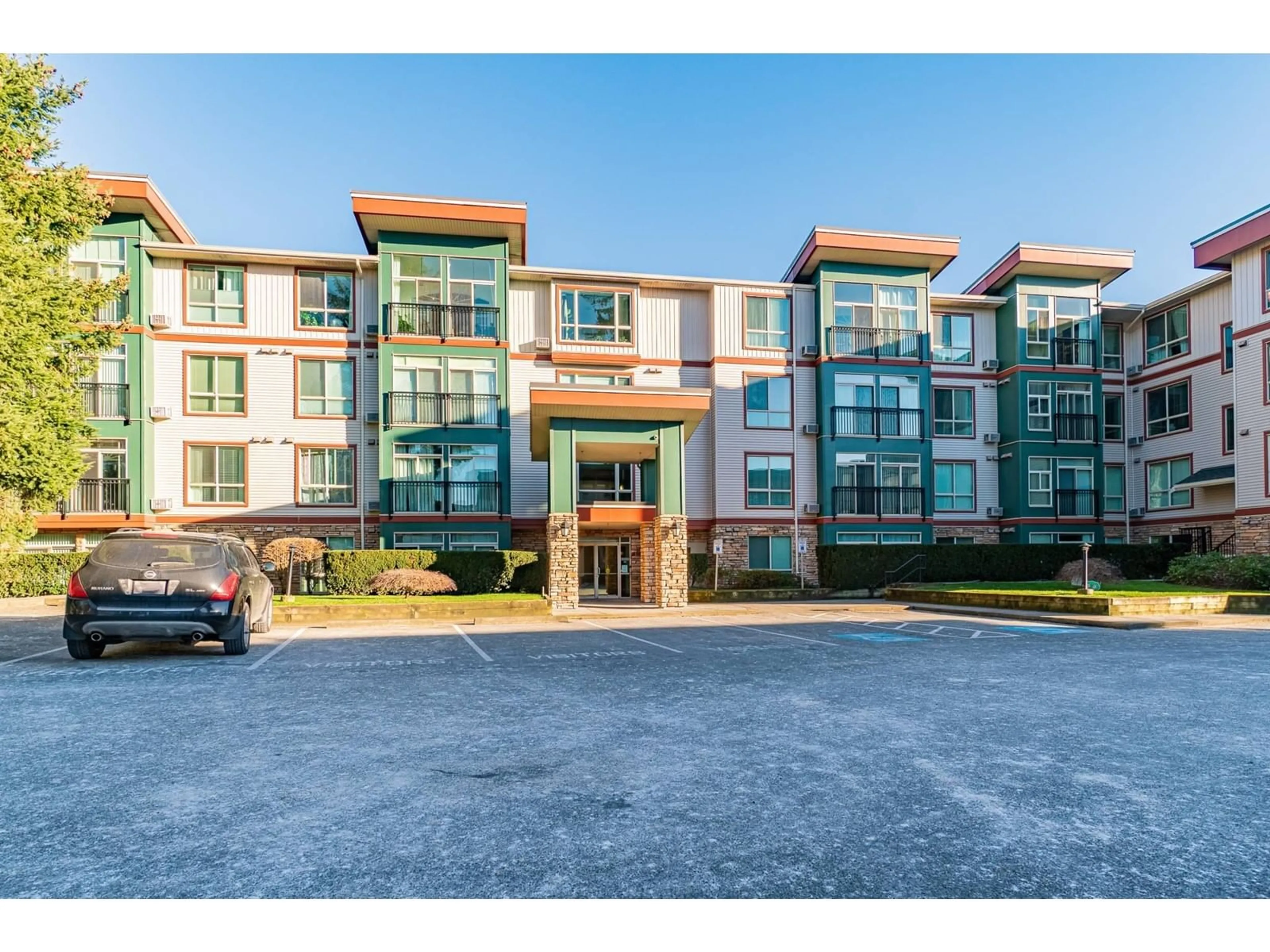 Indoor foyer for 312 - 33485 SOUTH FRASER, Abbotsford British Columbia V2S8P9