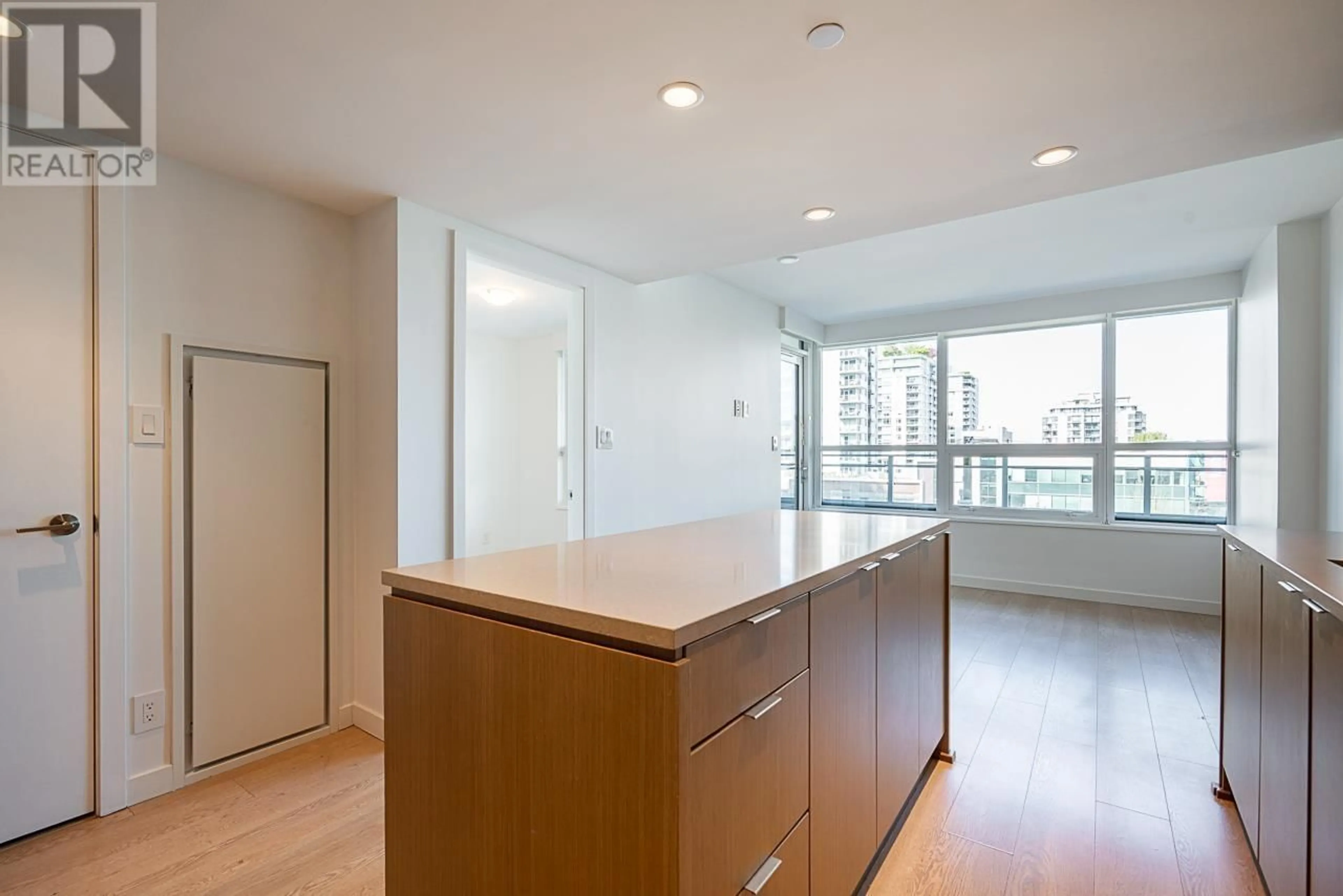 Unknown for 306 - 125 14TH STREET, Vancouver British Columbia V7L0E6