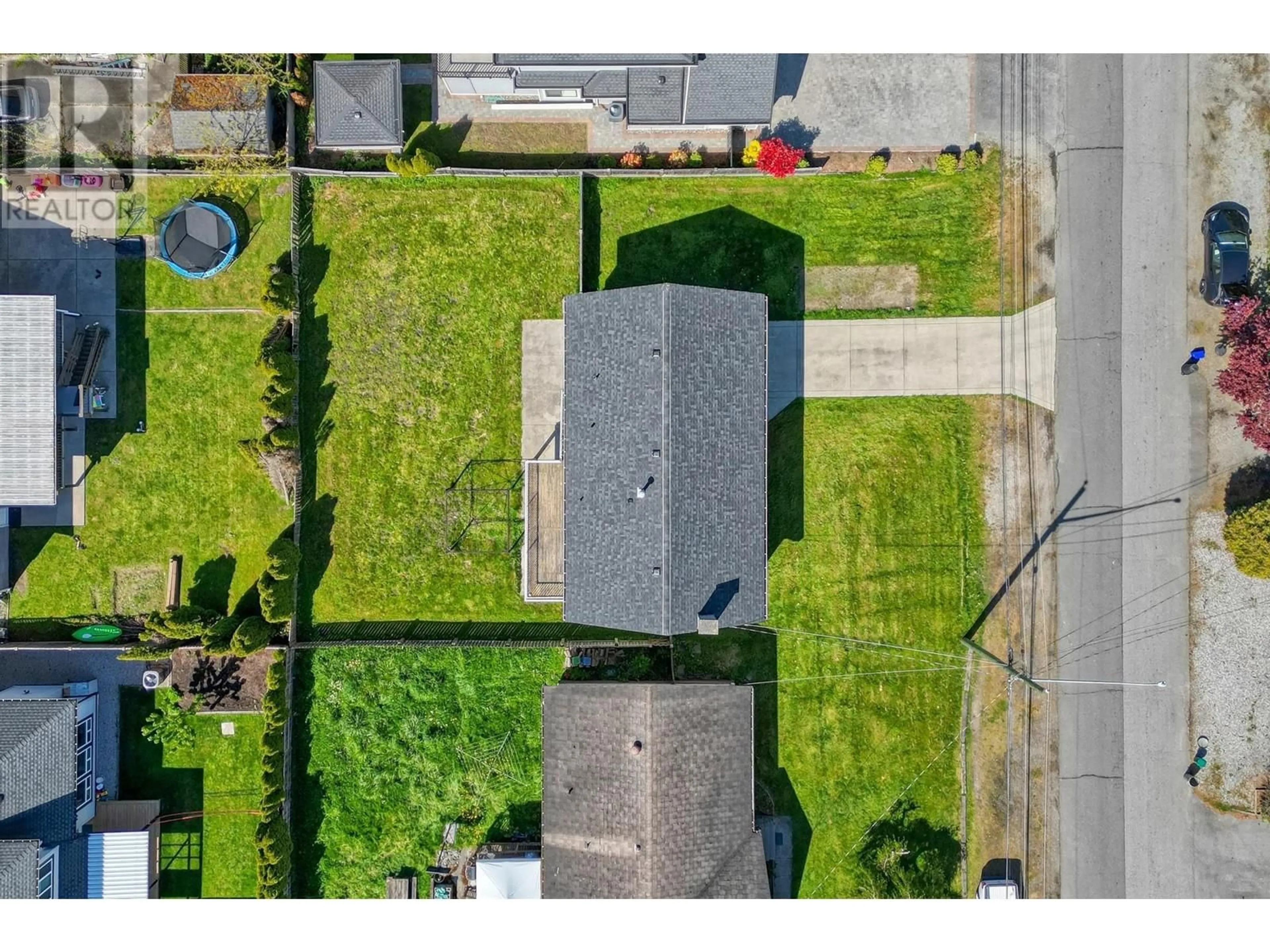 A pic from outside/outdoor area/front of a property/back of a property/a pic from drone, street for 4925 58 STREET, Delta British Columbia V4K3H4