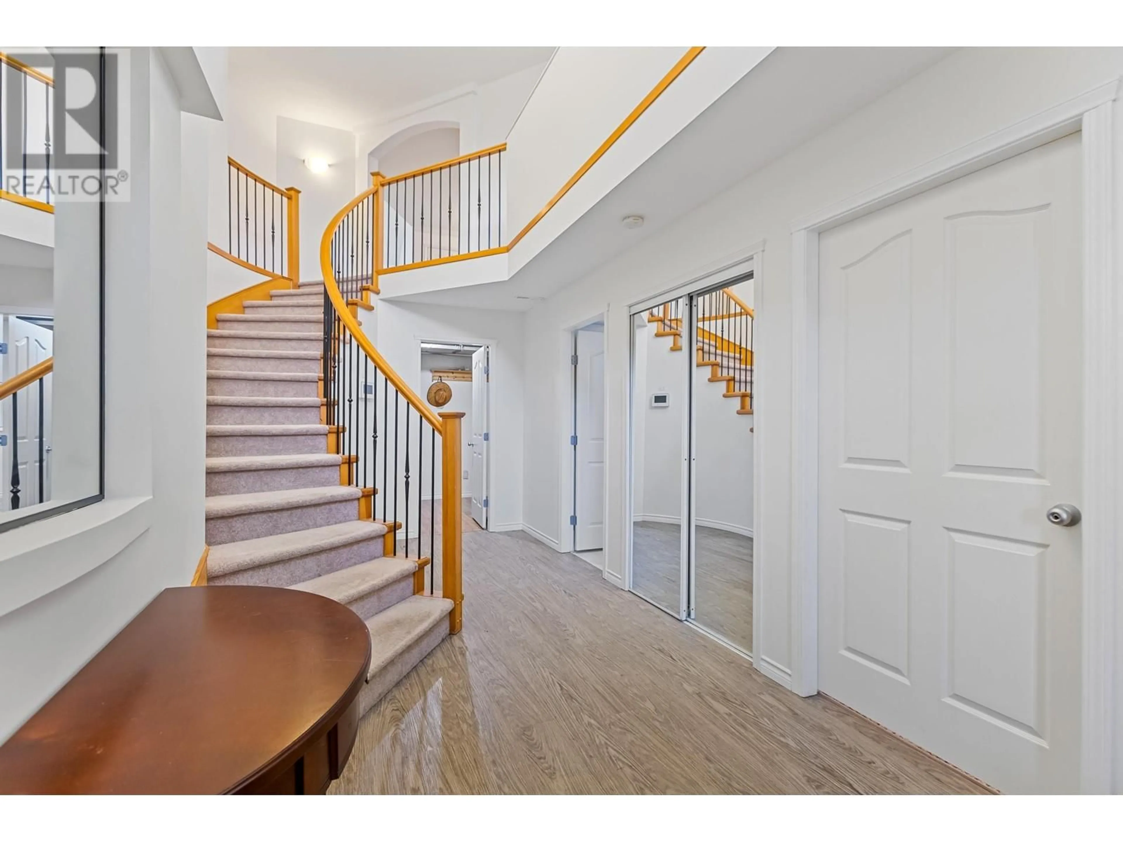 Indoor foyer for 23925 115A AVENUE, Maple Ridge British Columbia V2W1Y4