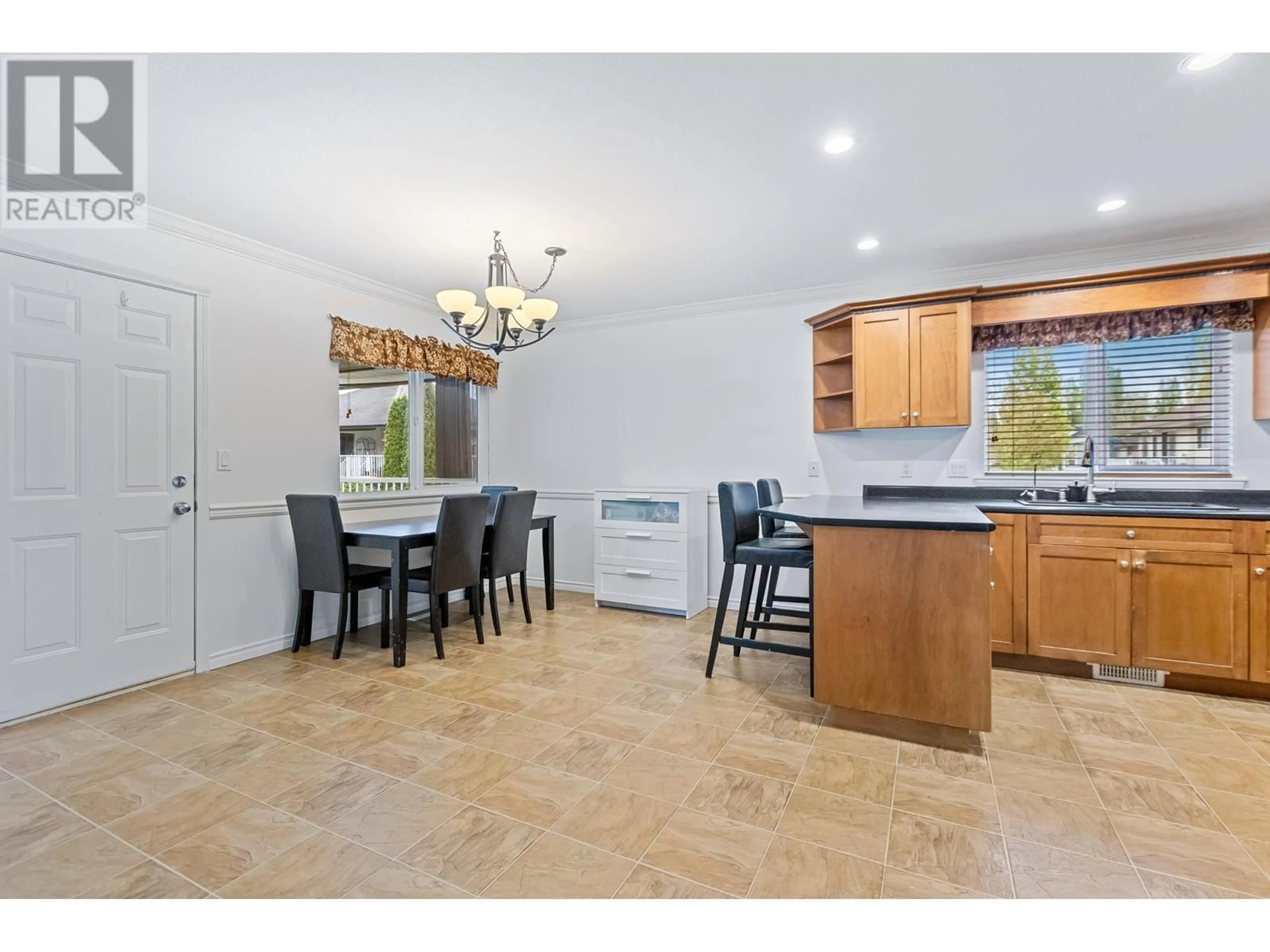Open concept kitchen, ceramic/tile floor for 23925 115A AVENUE, Maple Ridge British Columbia V2W1Y4