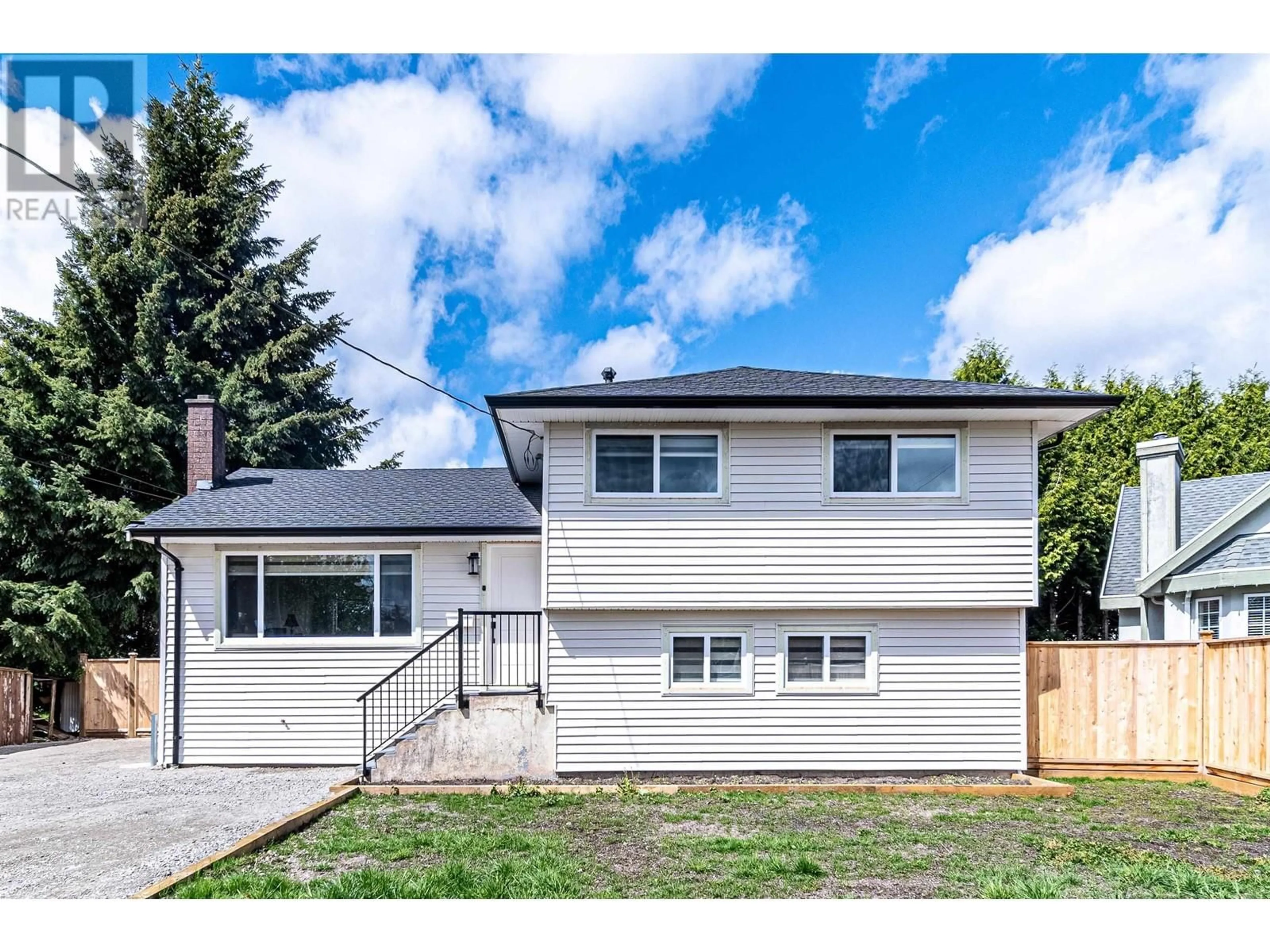 Home with vinyl exterior material, street for 9360 PINEWELL CRESCENT, Richmond British Columbia V7A2C6