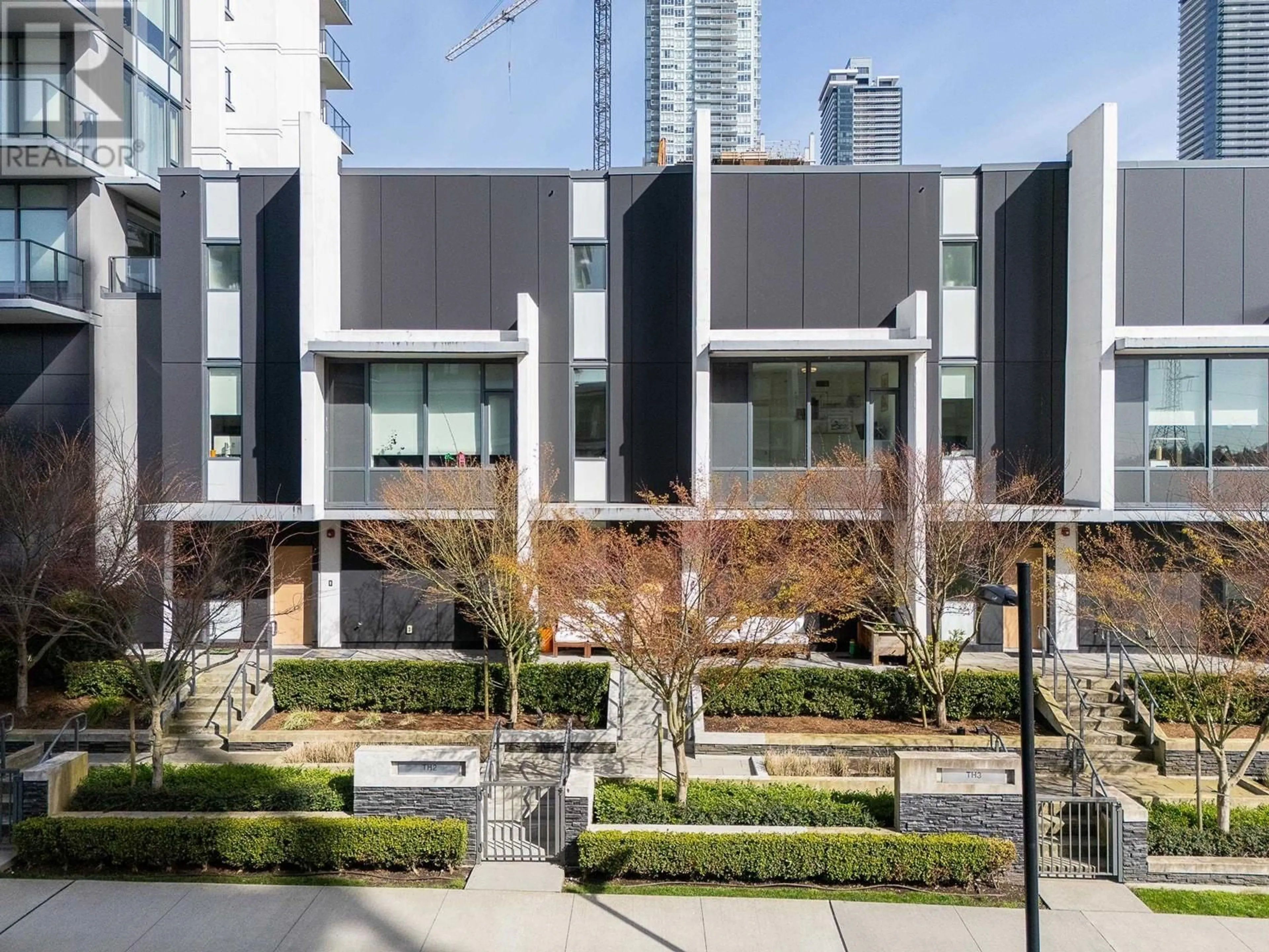 Patio, street for TH2 - 4465 JUNEAU STREET, Burnaby British Columbia V5C0L8