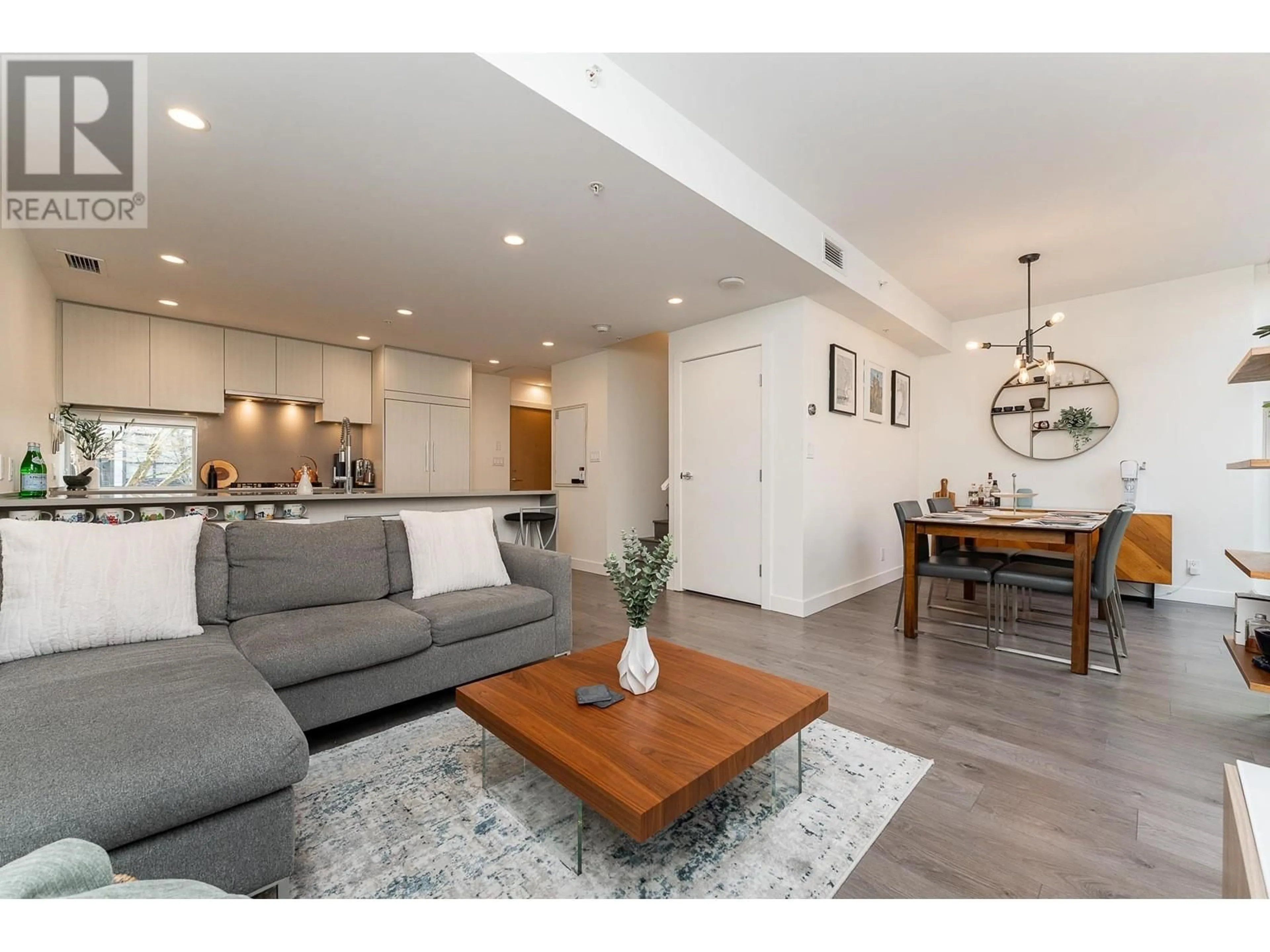 Living room with furniture, wood/laminate floor for TH2 - 4465 JUNEAU STREET, Burnaby British Columbia V5C0L8