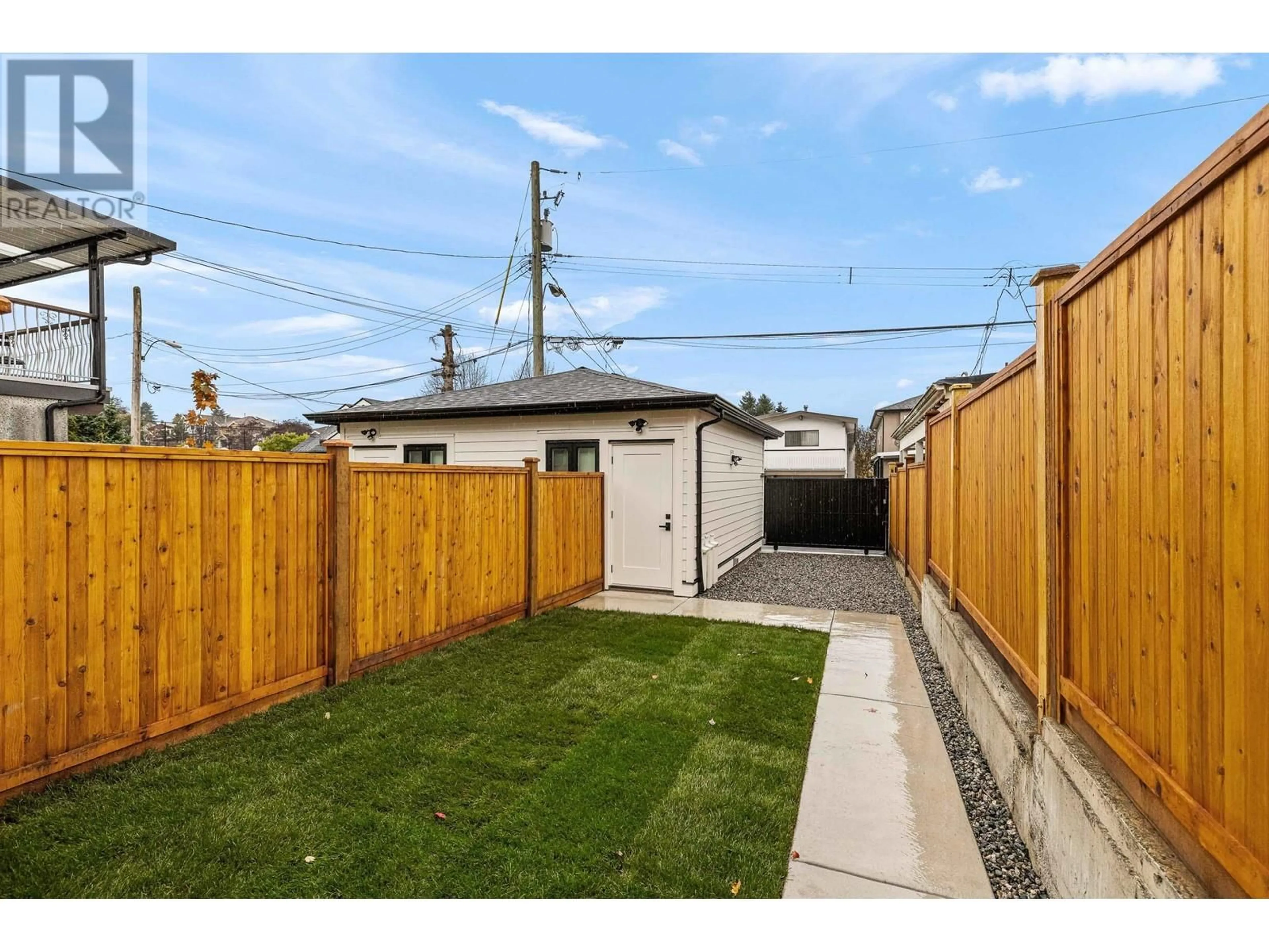 Patio, street for 3221 GRANT STREET, Vancouver British Columbia V5K3J1