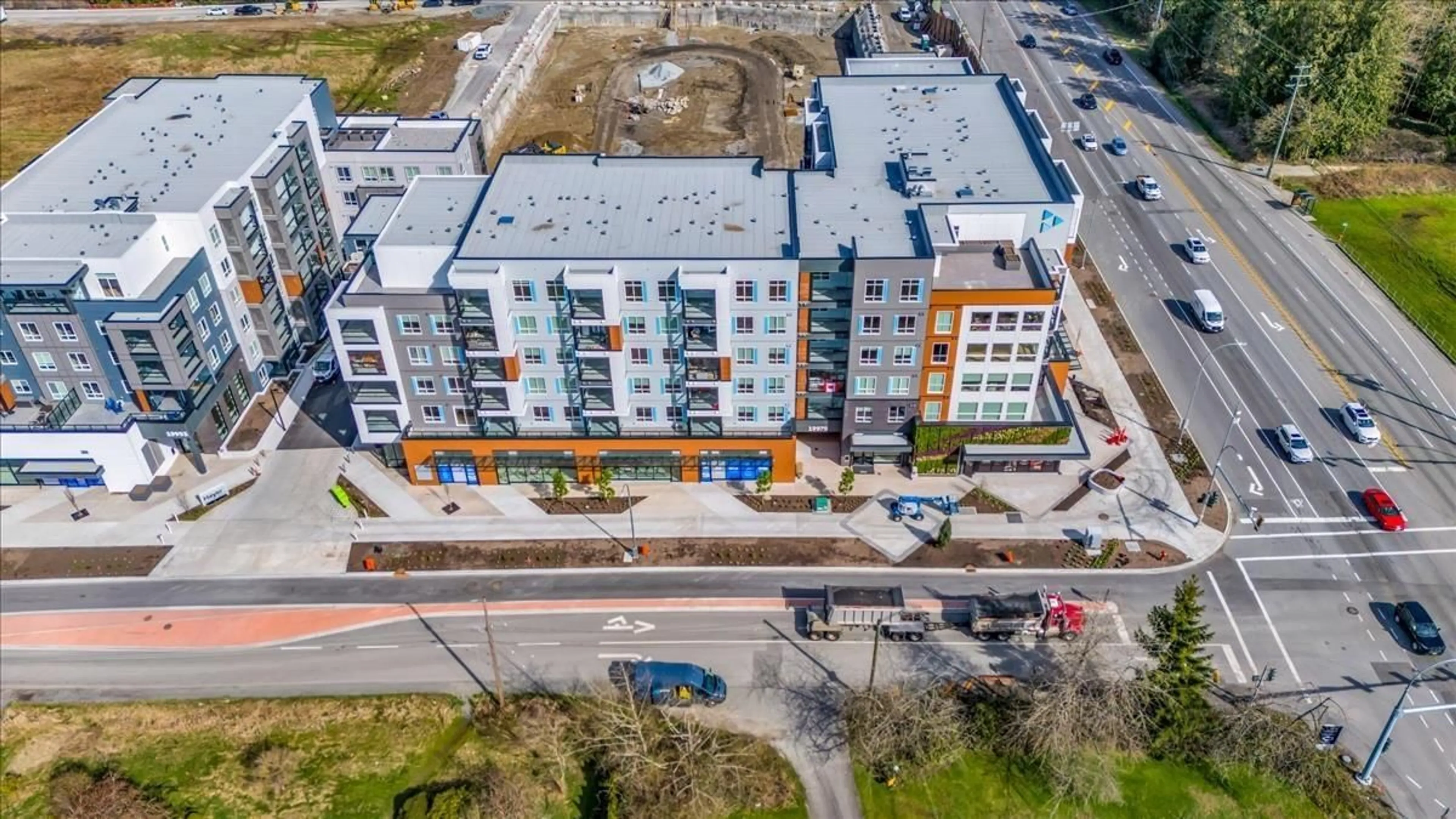 A pic from outside/outdoor area/front of a property/back of a property/a pic from drone, building for 420 - 19979 76, Langley British Columbia V2Y3Y2